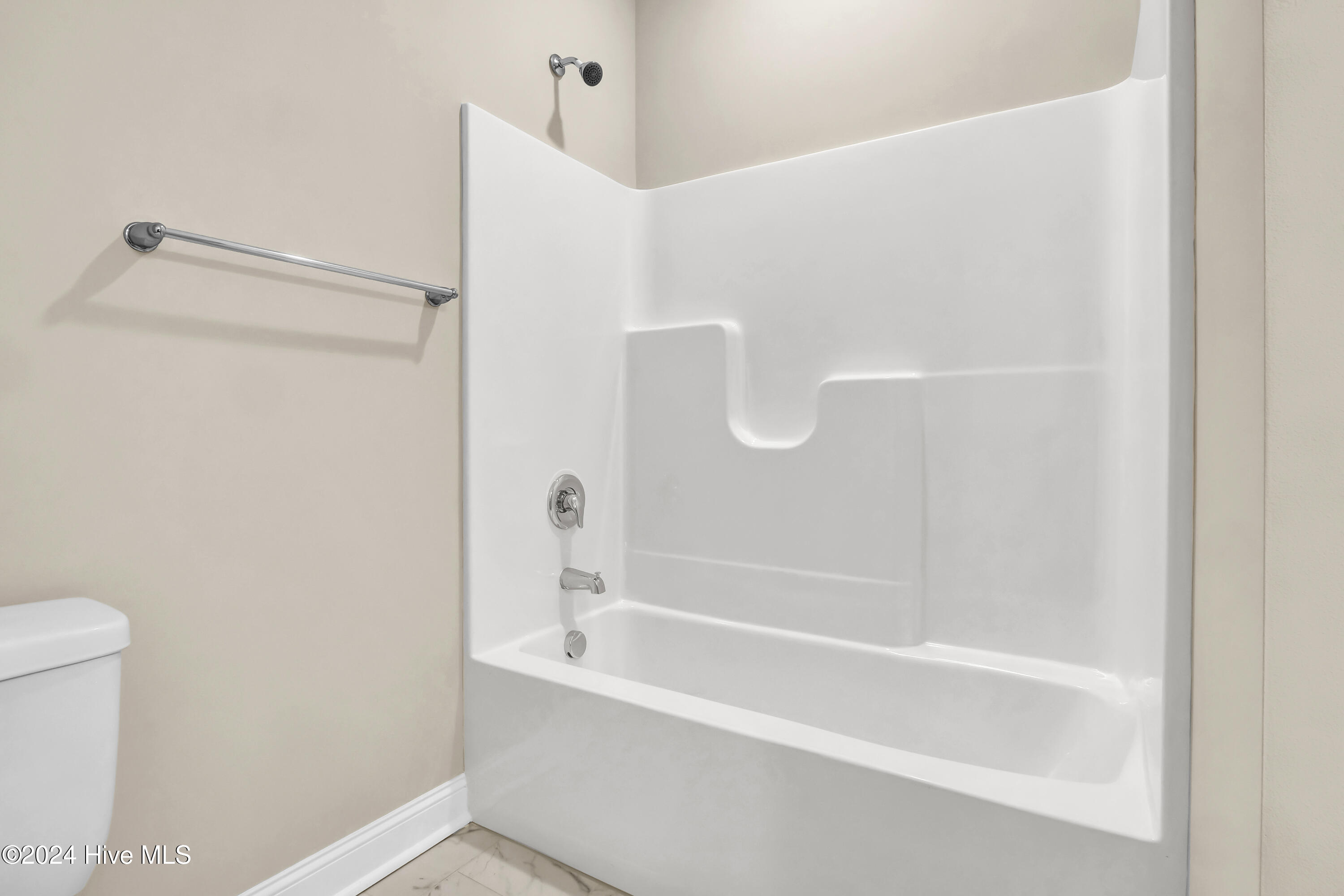 2013 Twilight Drive NE