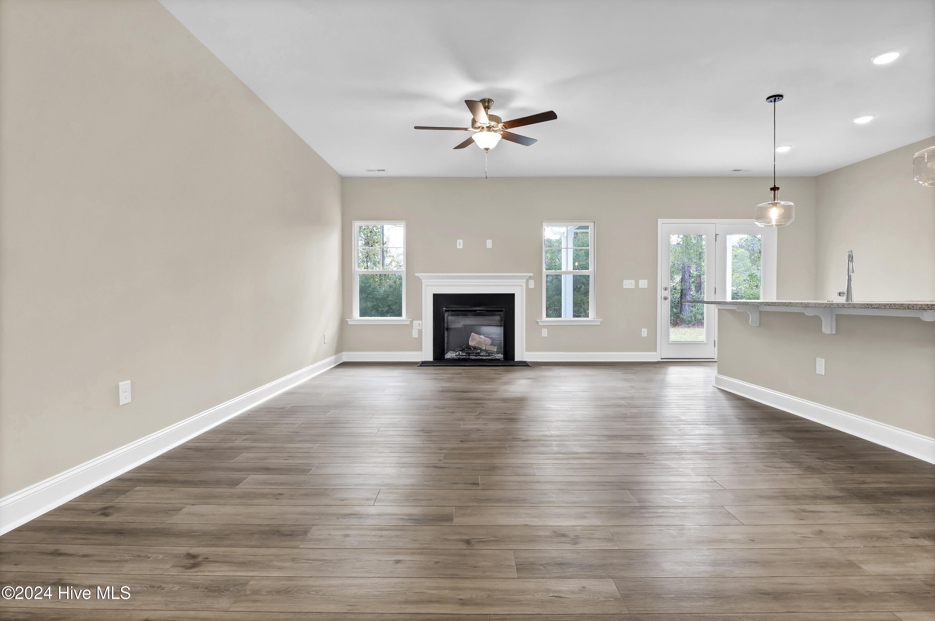 2013 Twilight Drive NE