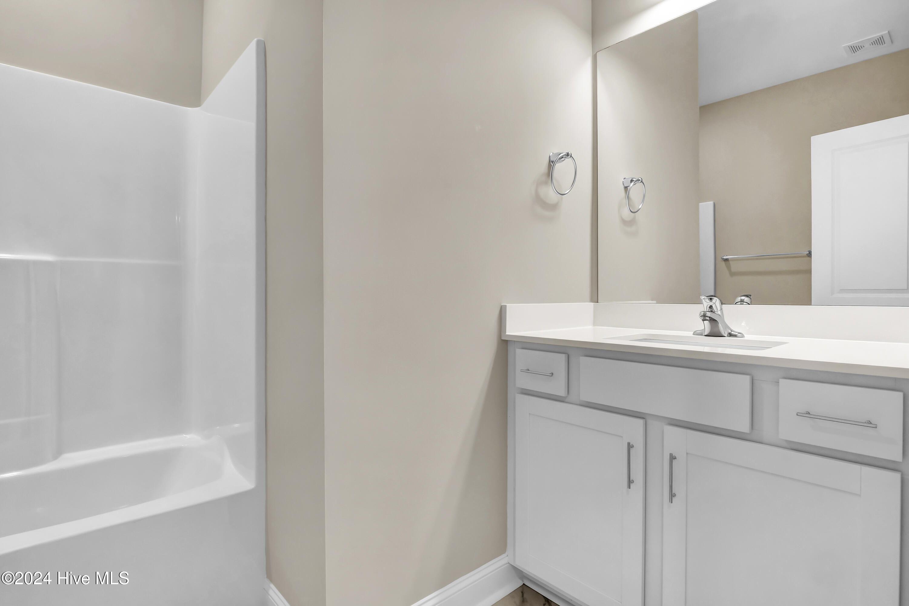 2013 Twilight Drive NE