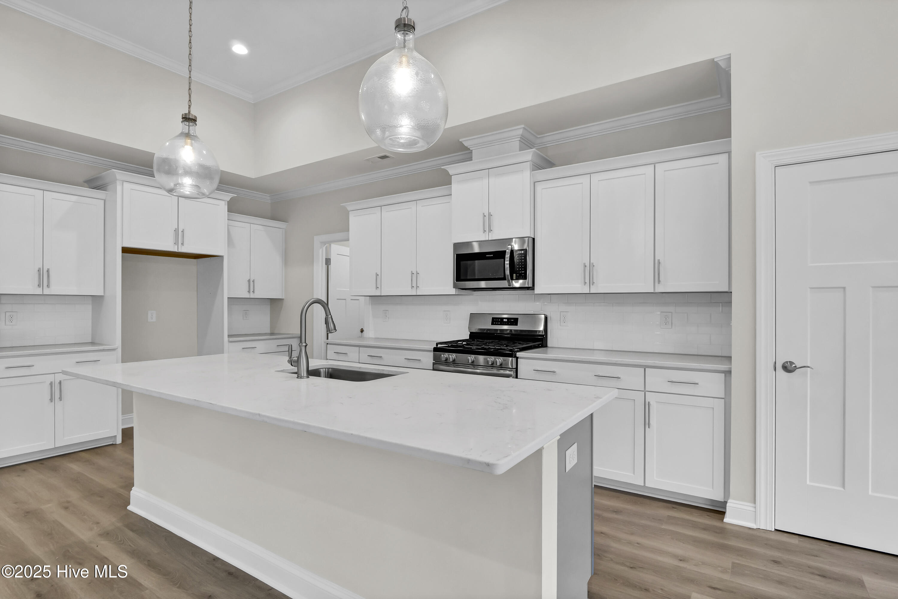 2806 Longleaf Pine Circle