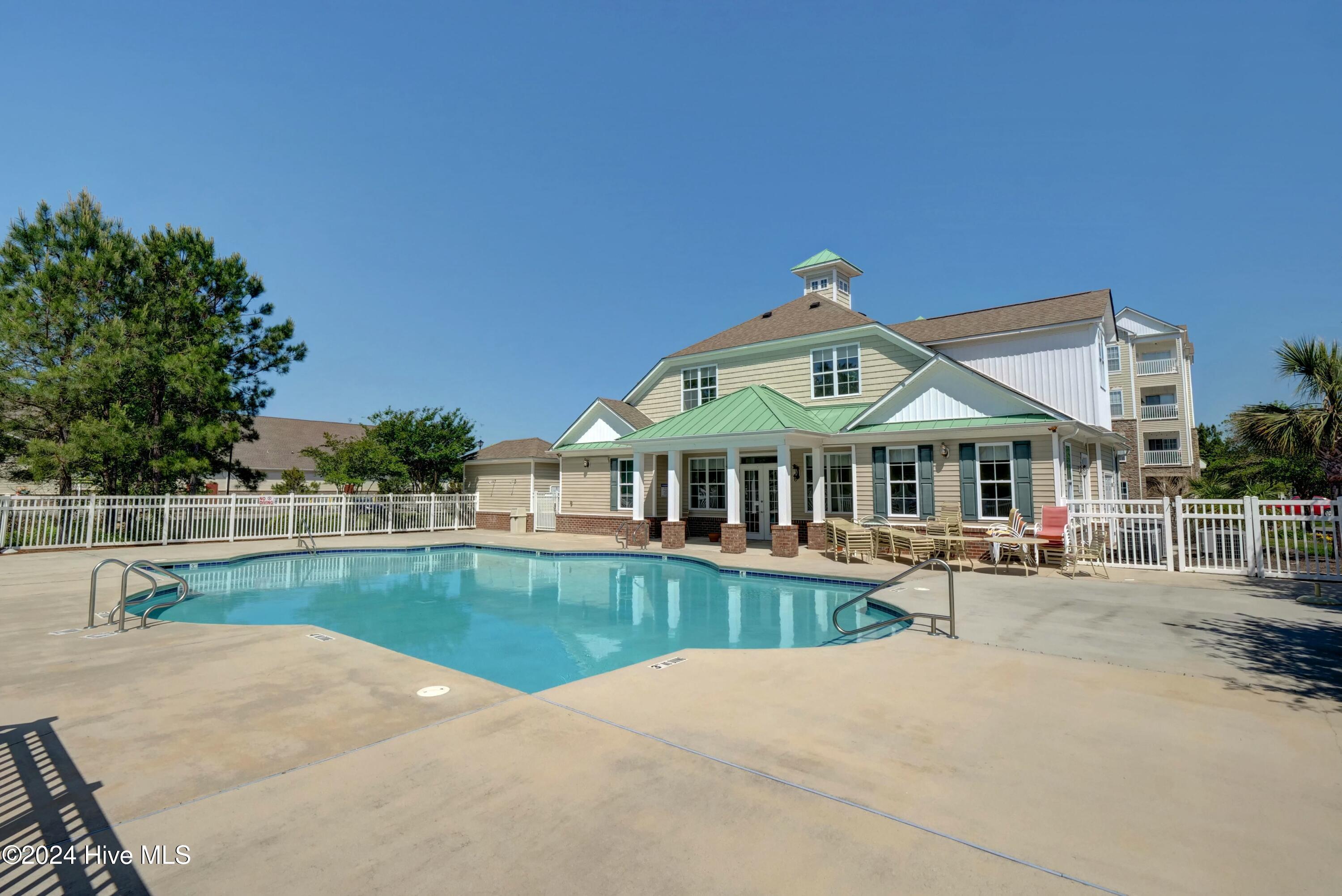 100 Gateway Condos Drive, 110