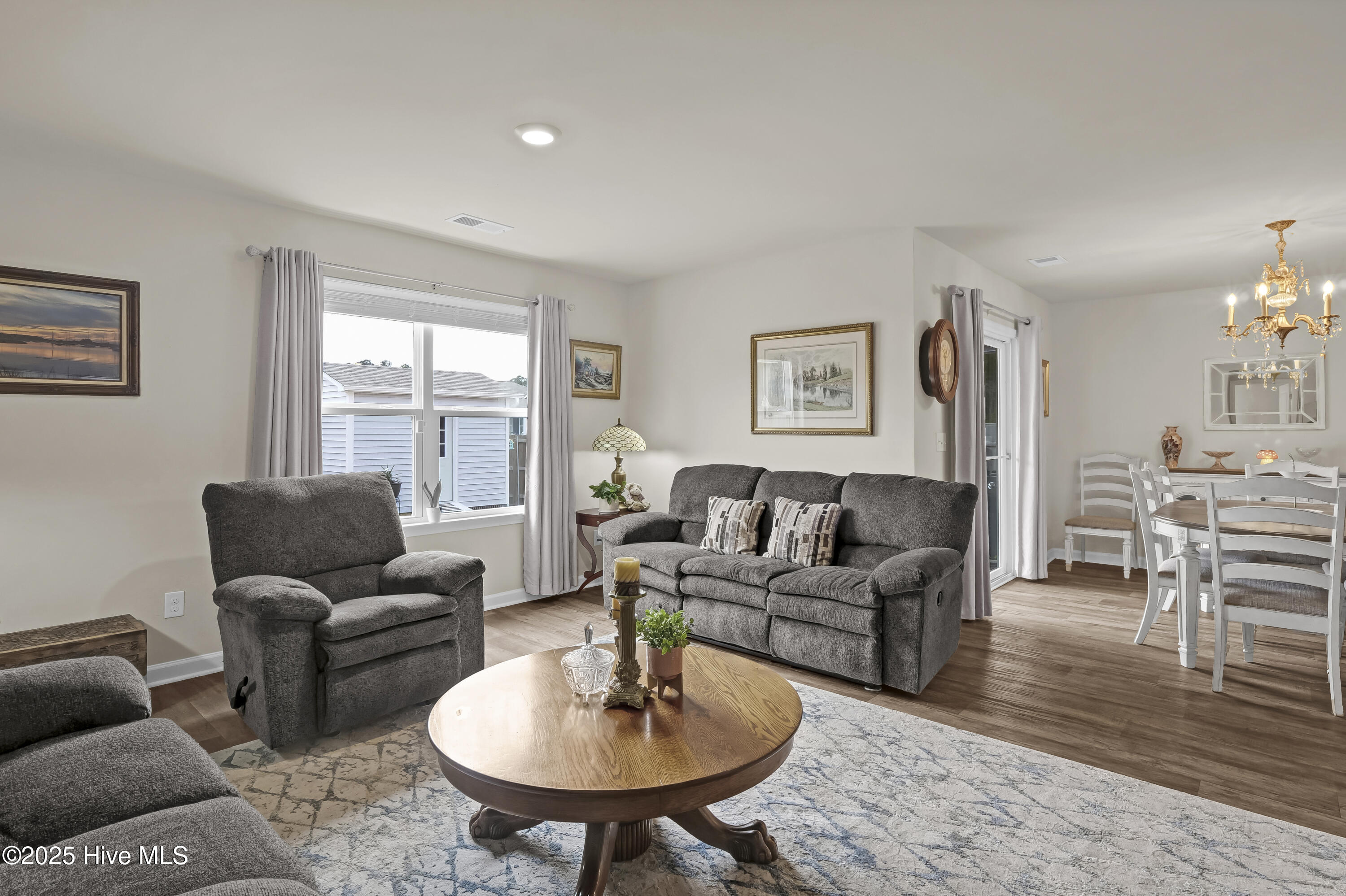 9128 Oak Grove Court NE