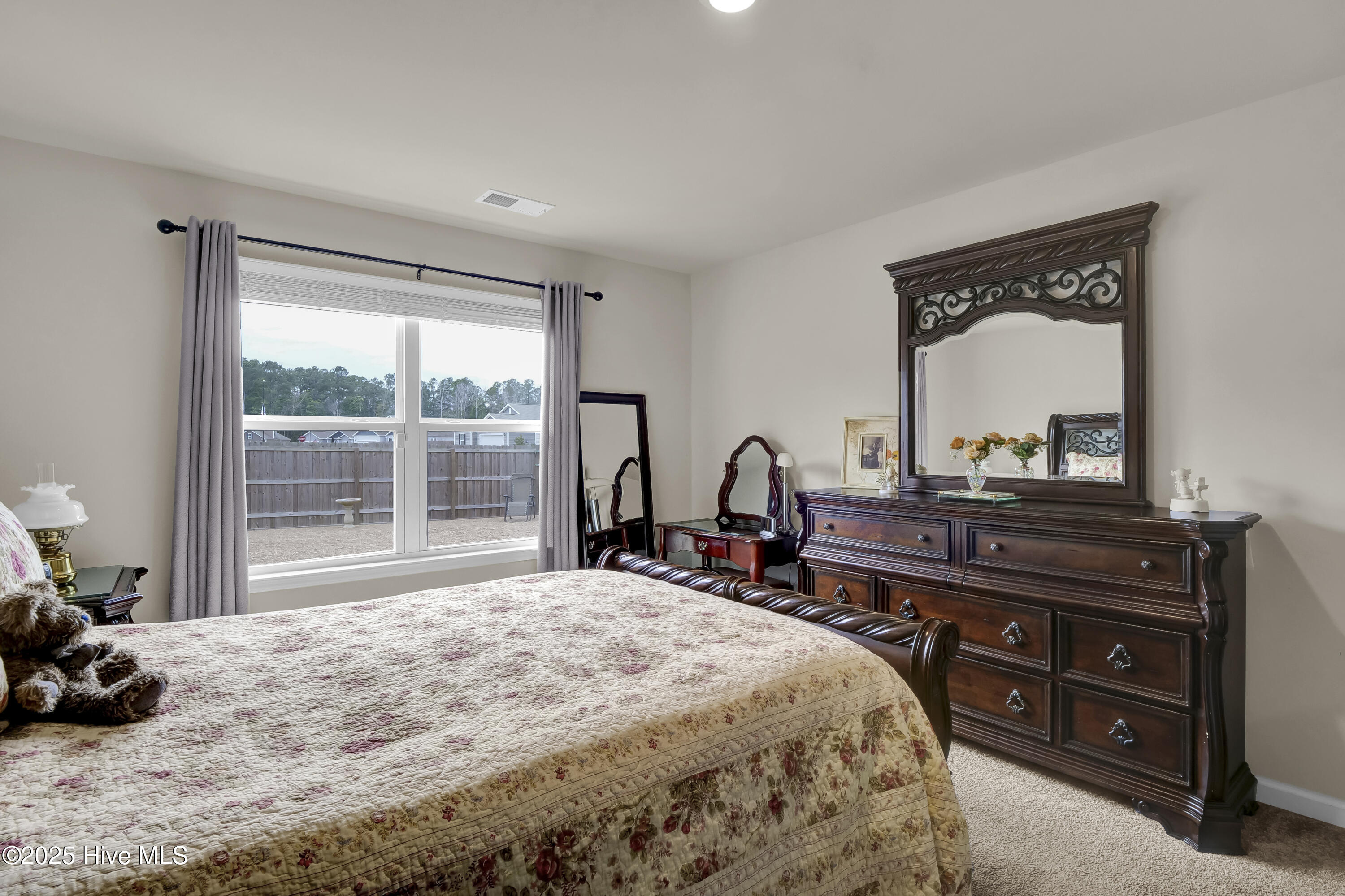 9128 Oak Grove Court NE