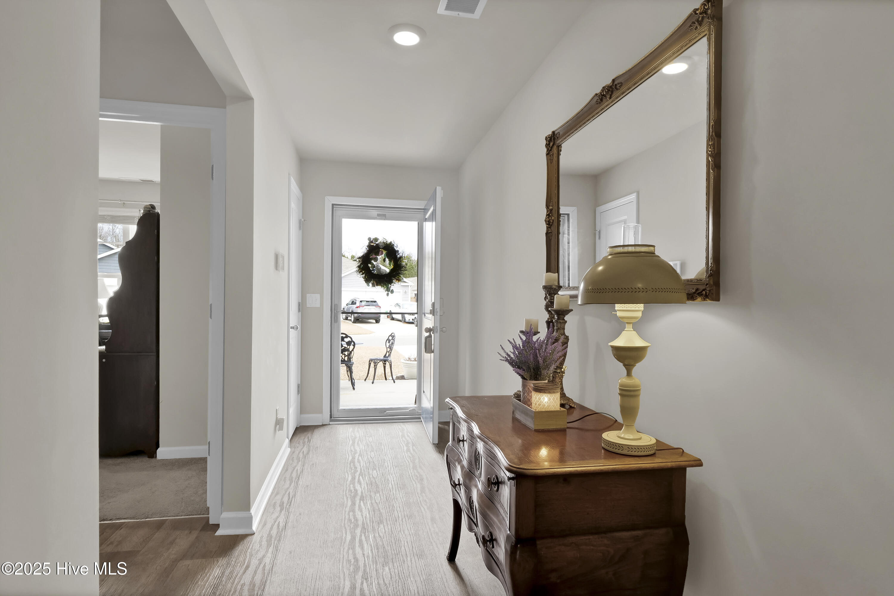 9128 Oak Grove Court NE