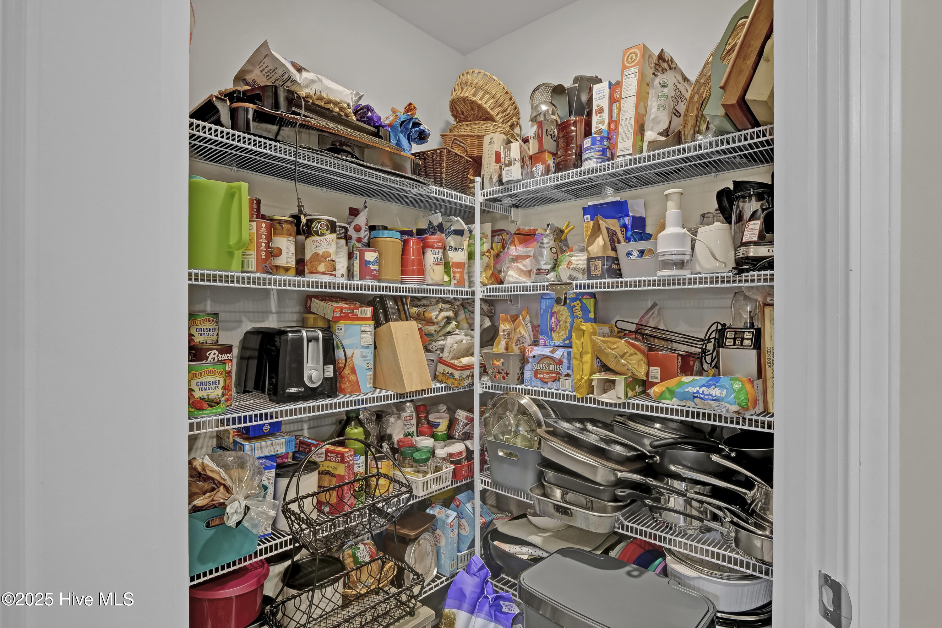 9128 Oak Grove Court NE