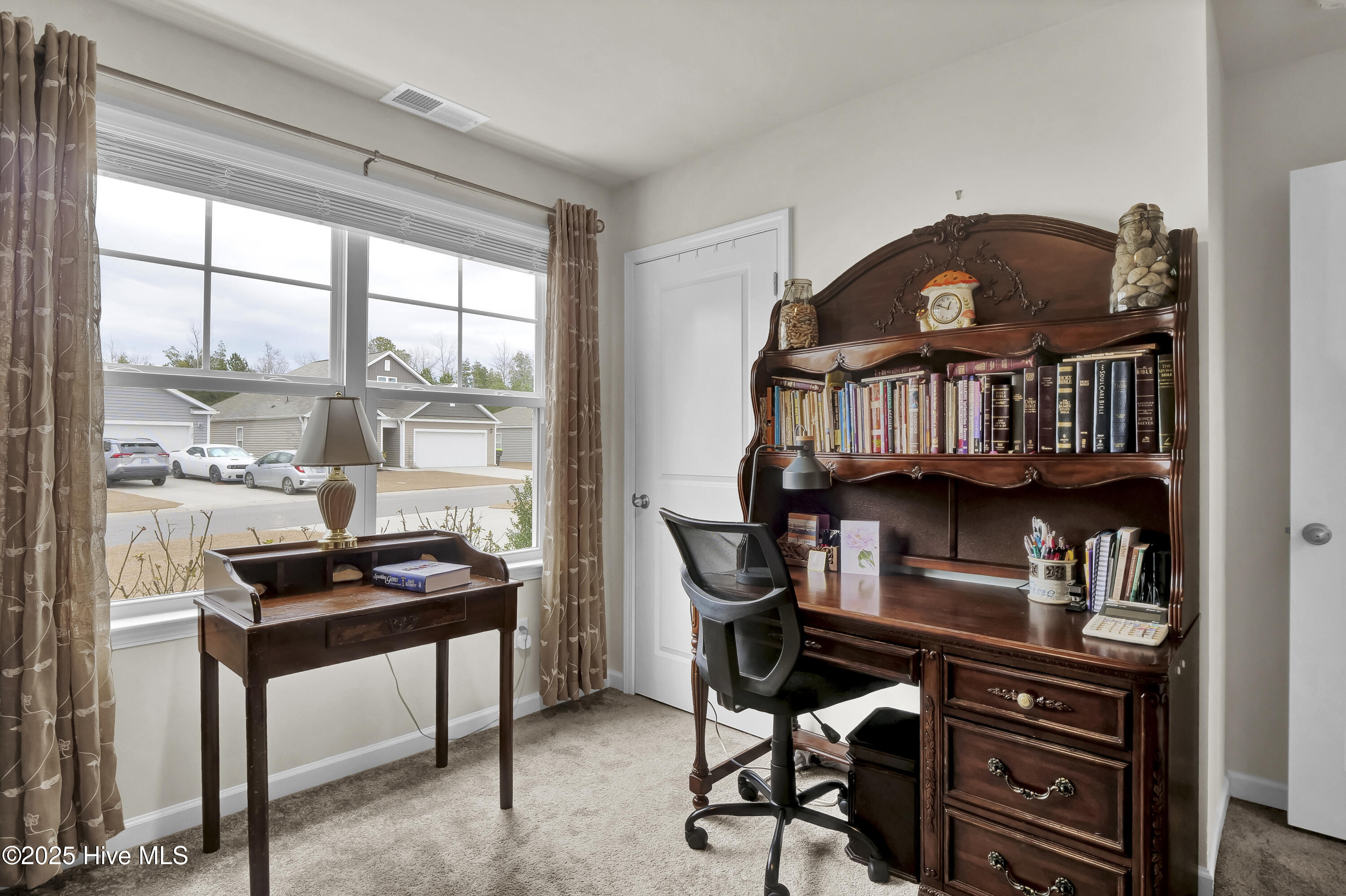 9128 Oak Grove Court NE