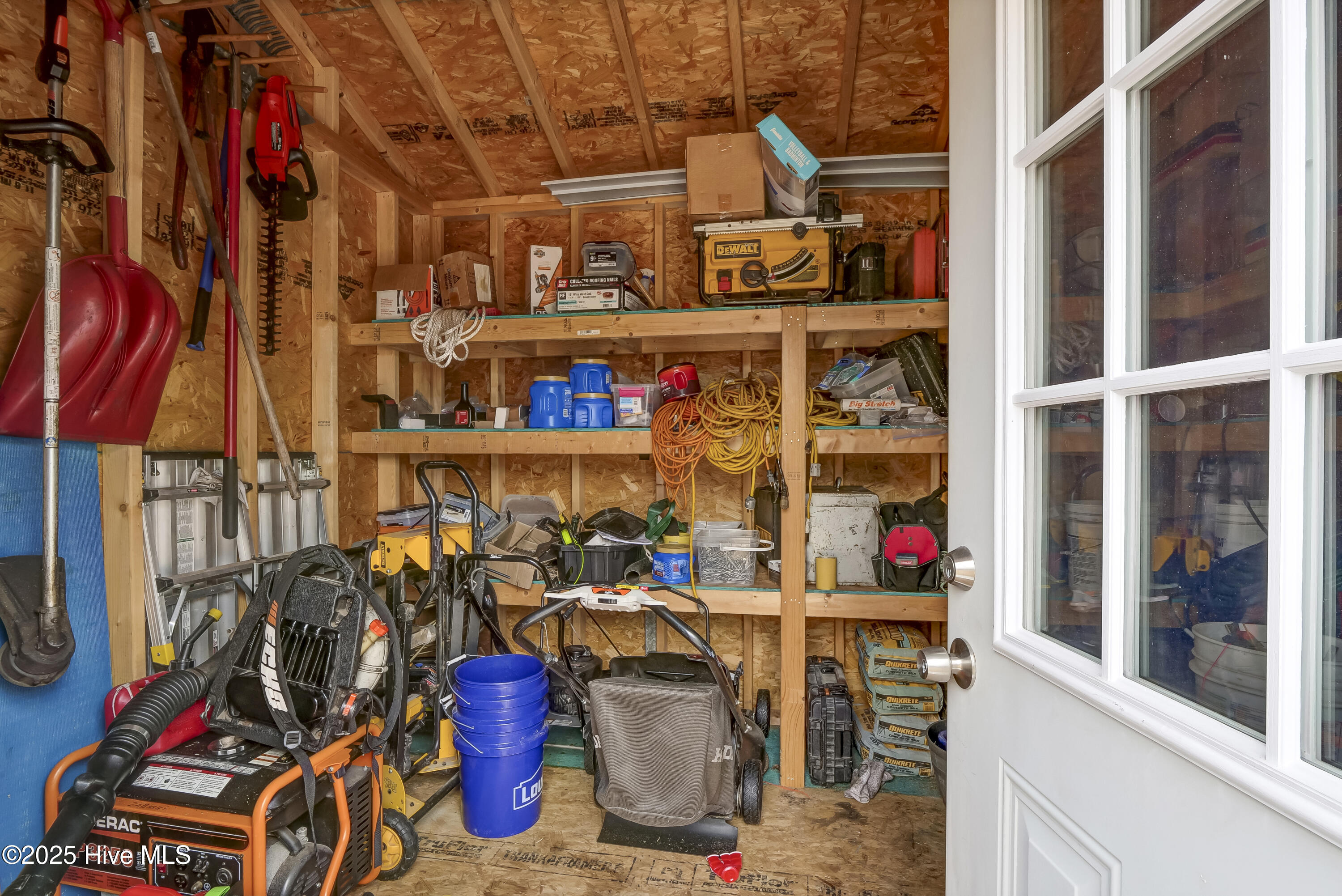 9128 Oak Grove Court NE