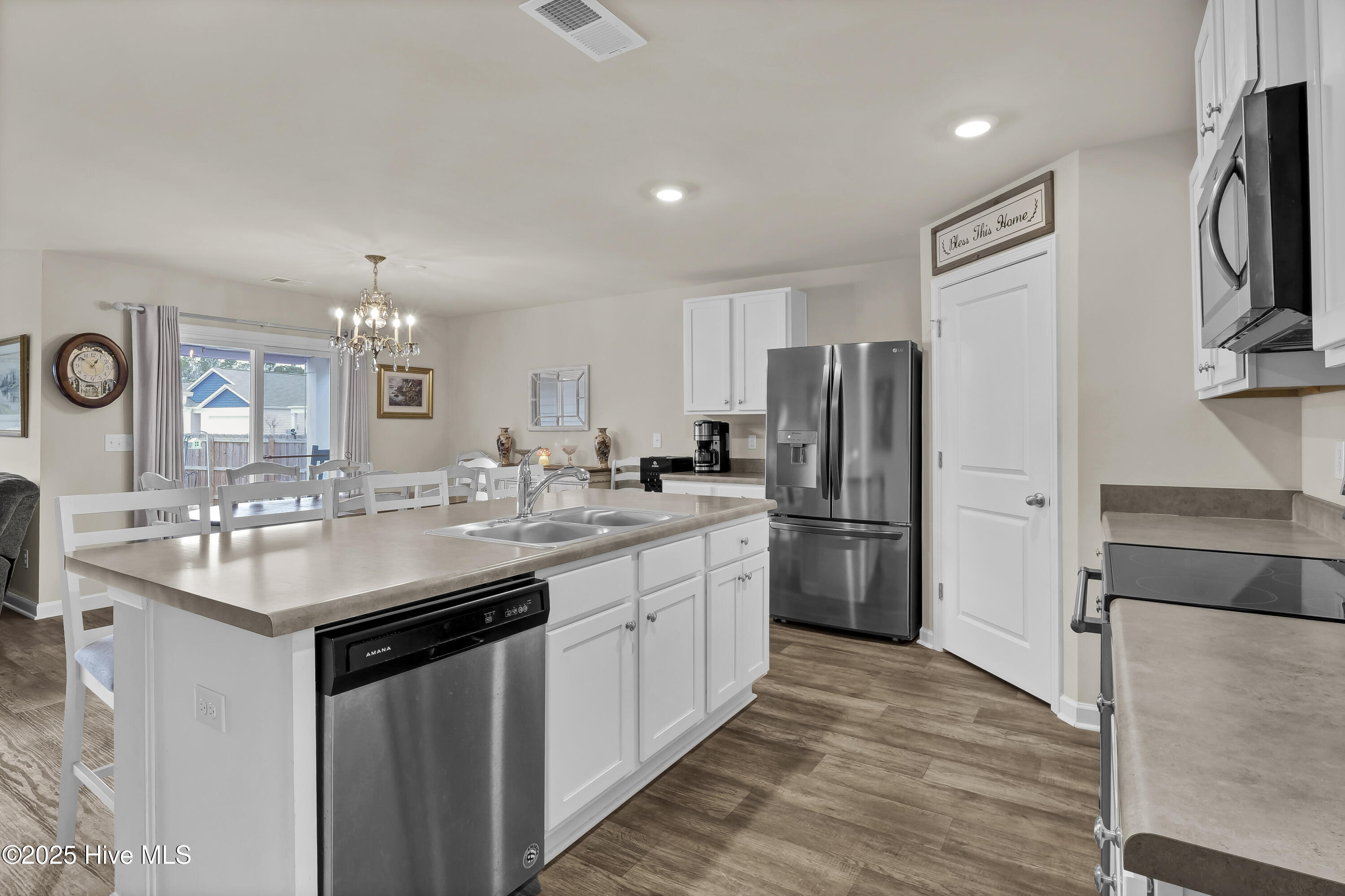 9128 Oak Grove Court NE