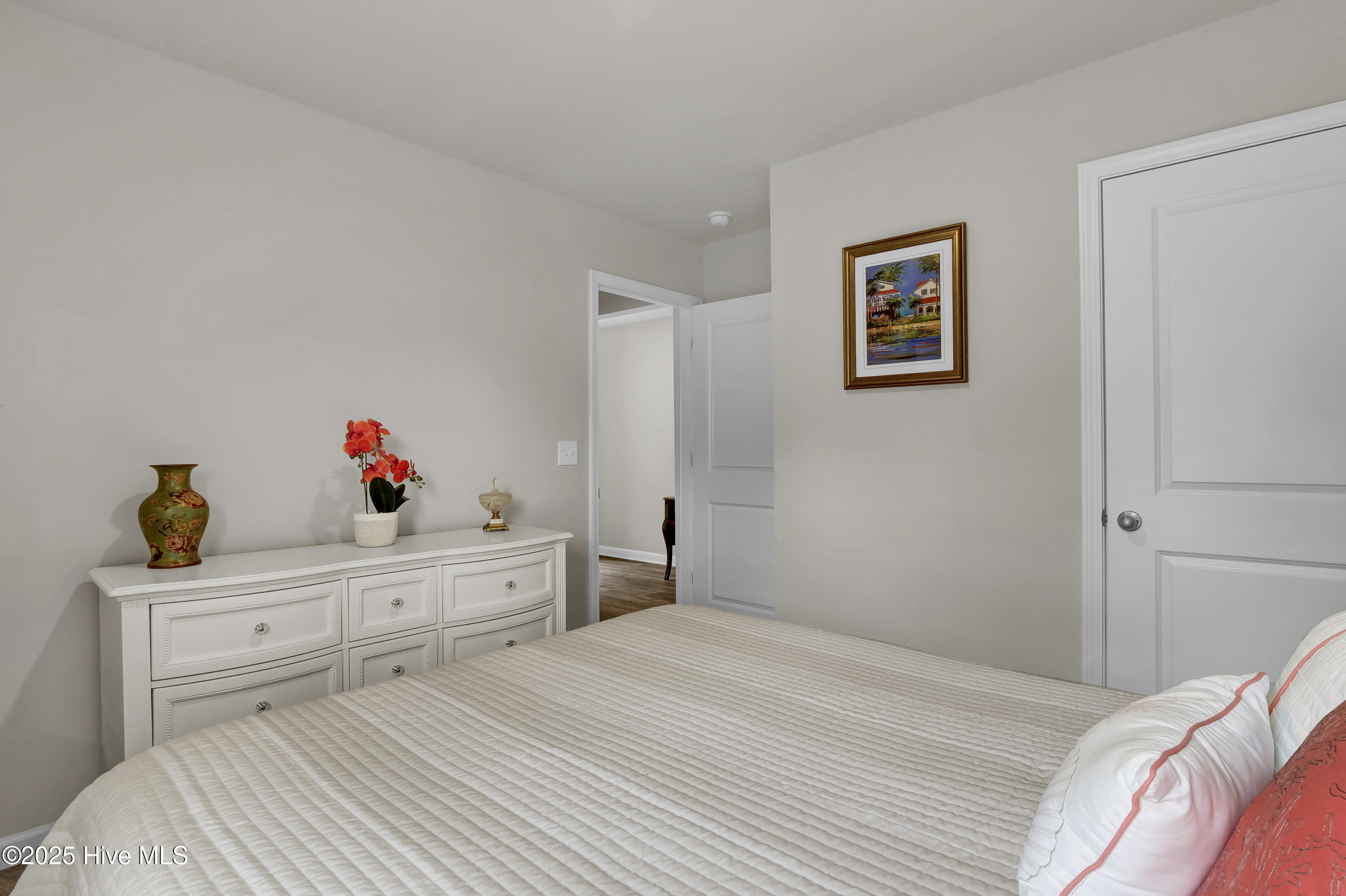 9128 Oak Grove Court NE