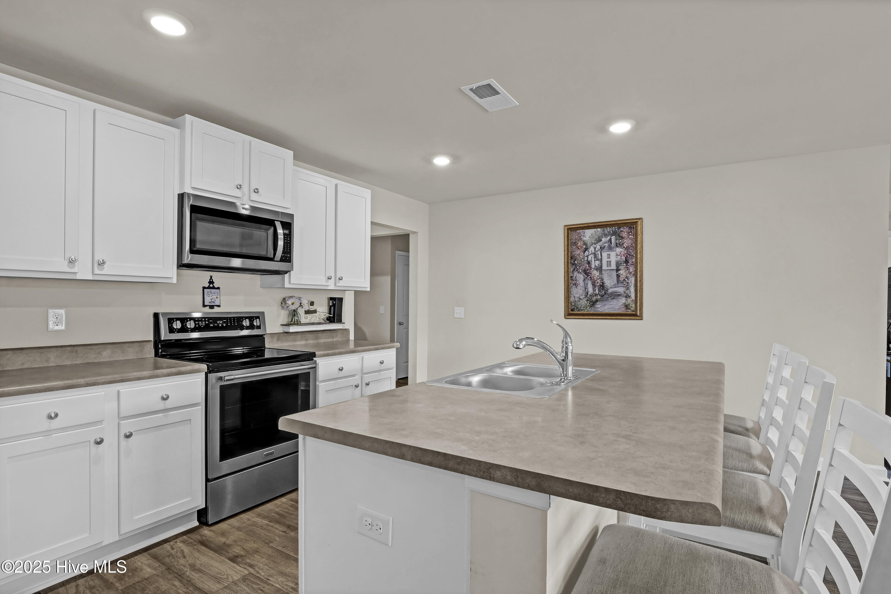 9128 Oak Grove Court NE