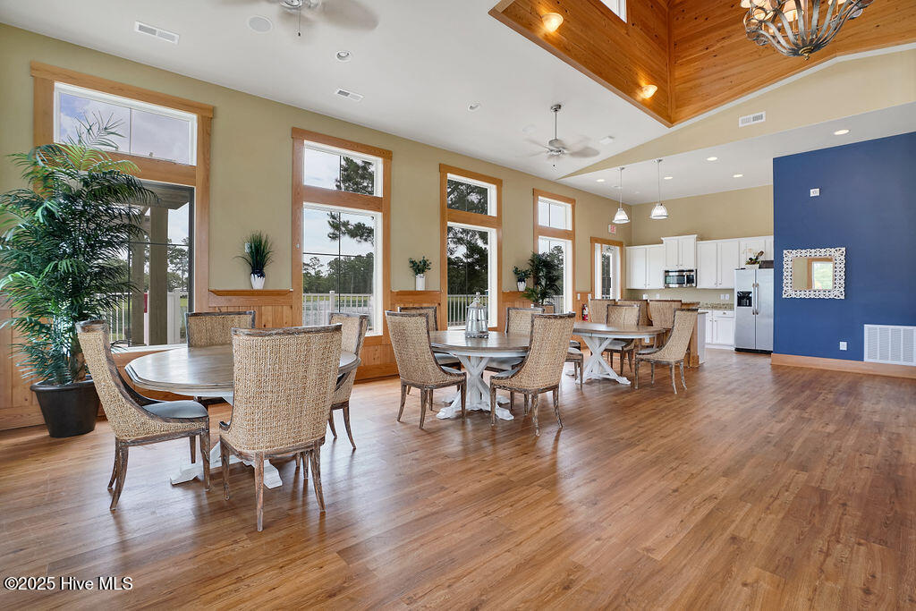 9319 250 Fallen Pear Lane NE