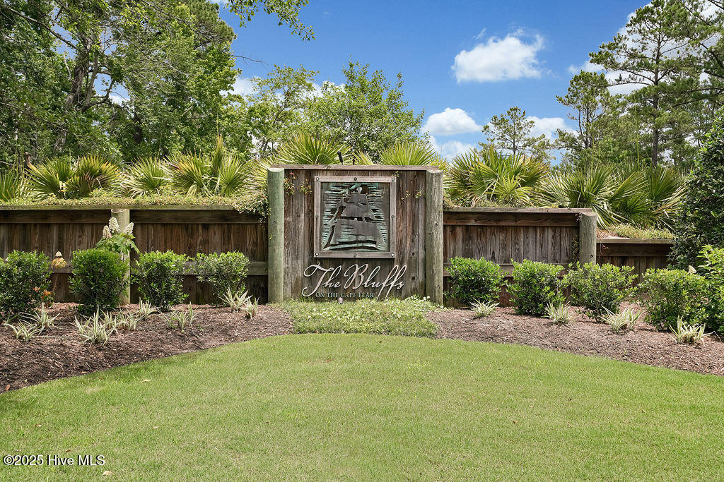 9319 250 Fallen Pear Lane NE