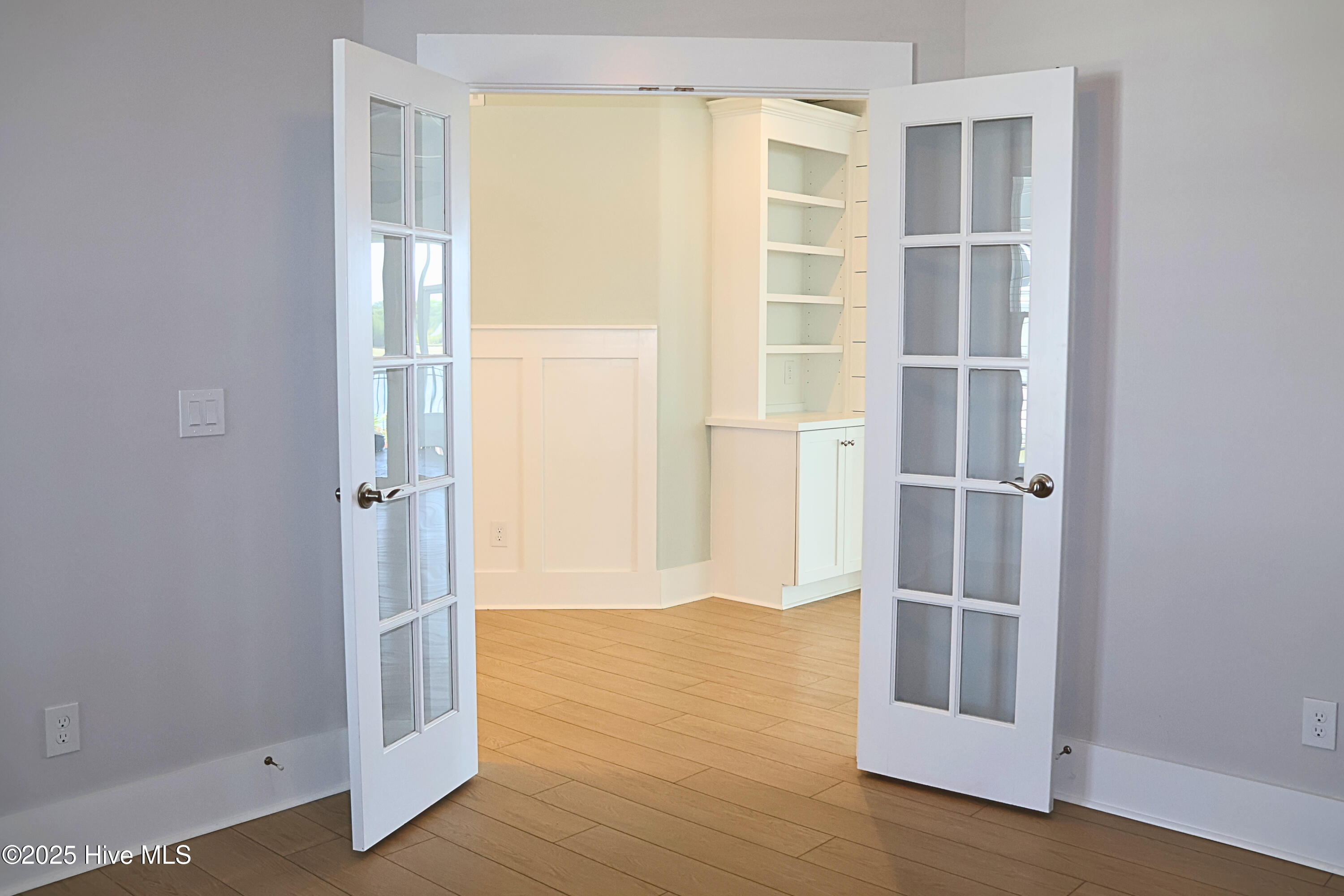 3347 Island Lakes Drive