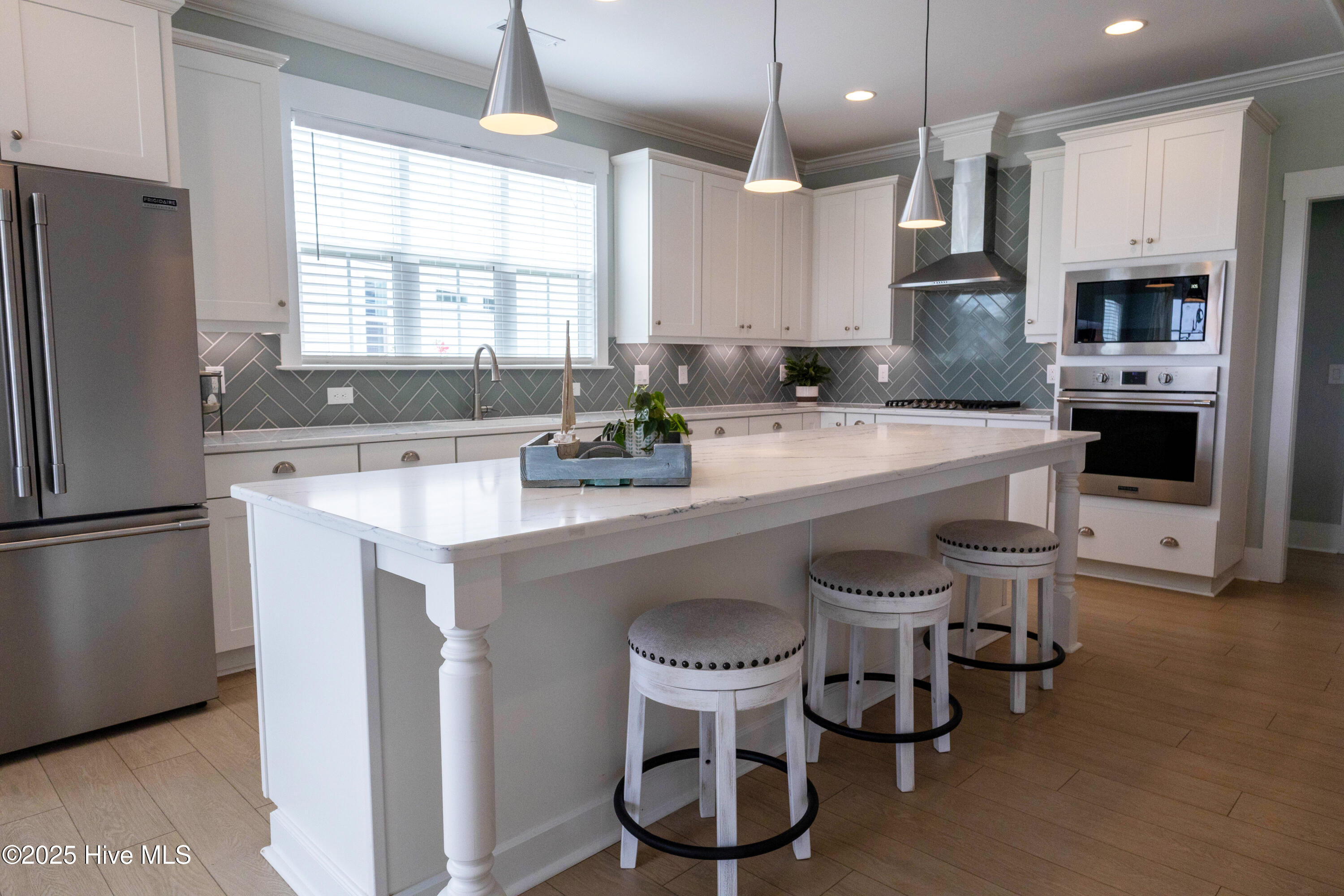 3347 Island Lakes Drive