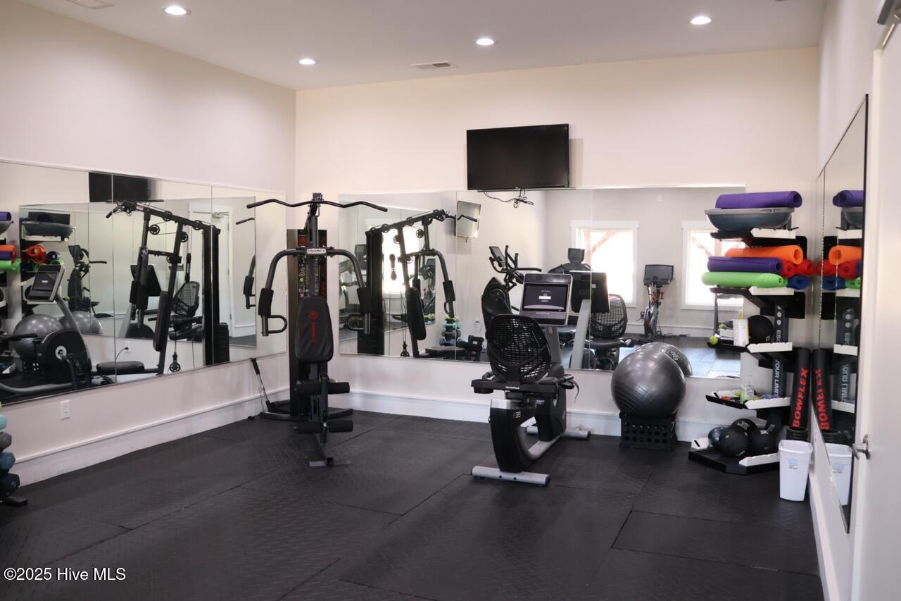 3347 Island Lakes Drive