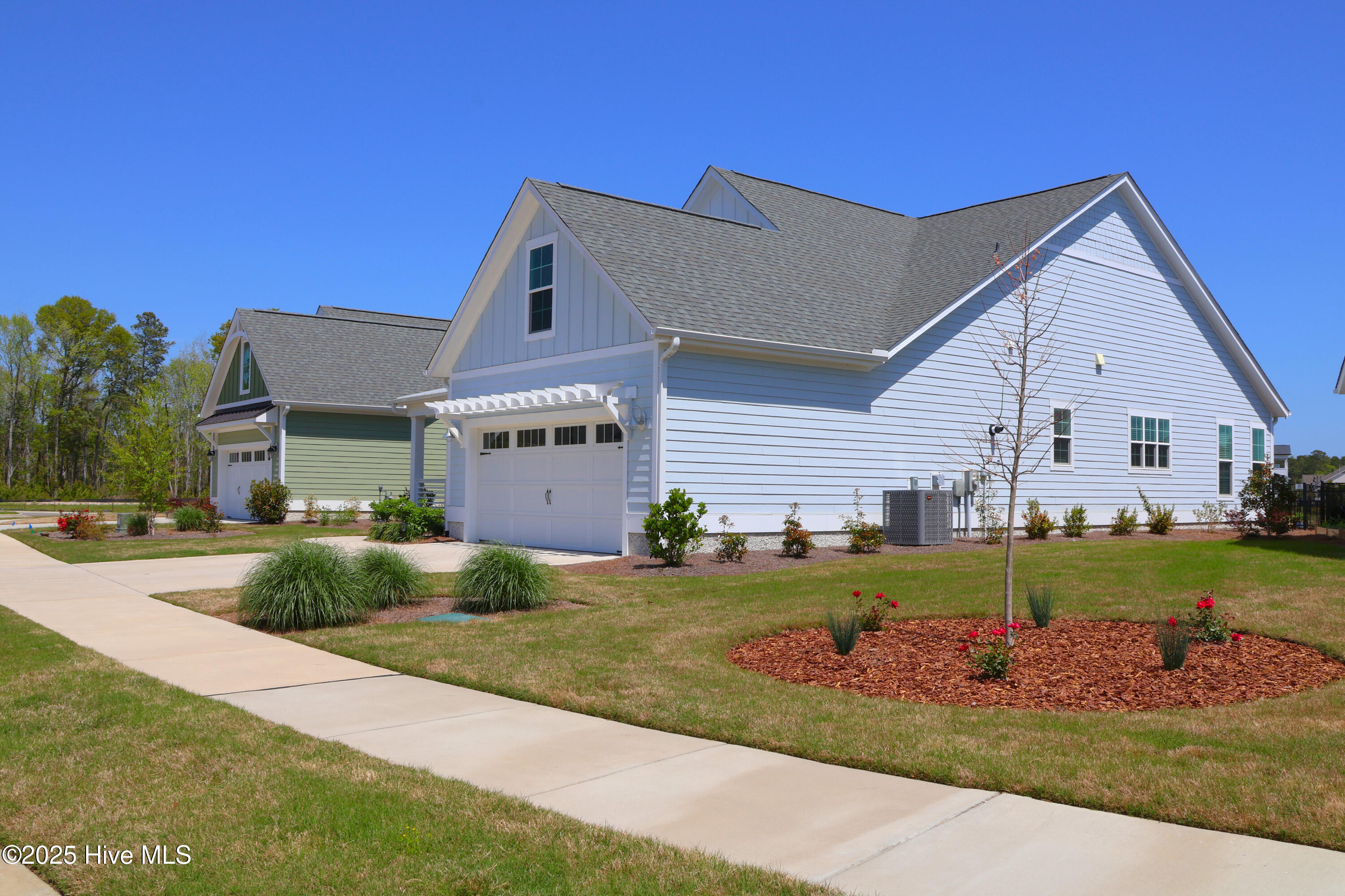 3347 Island Lakes Drive