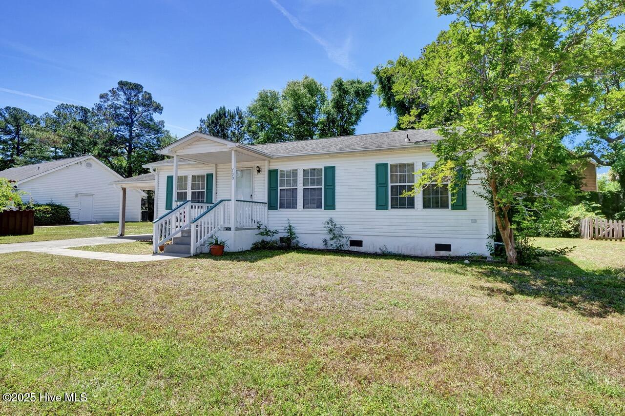 700 Capeside Drive