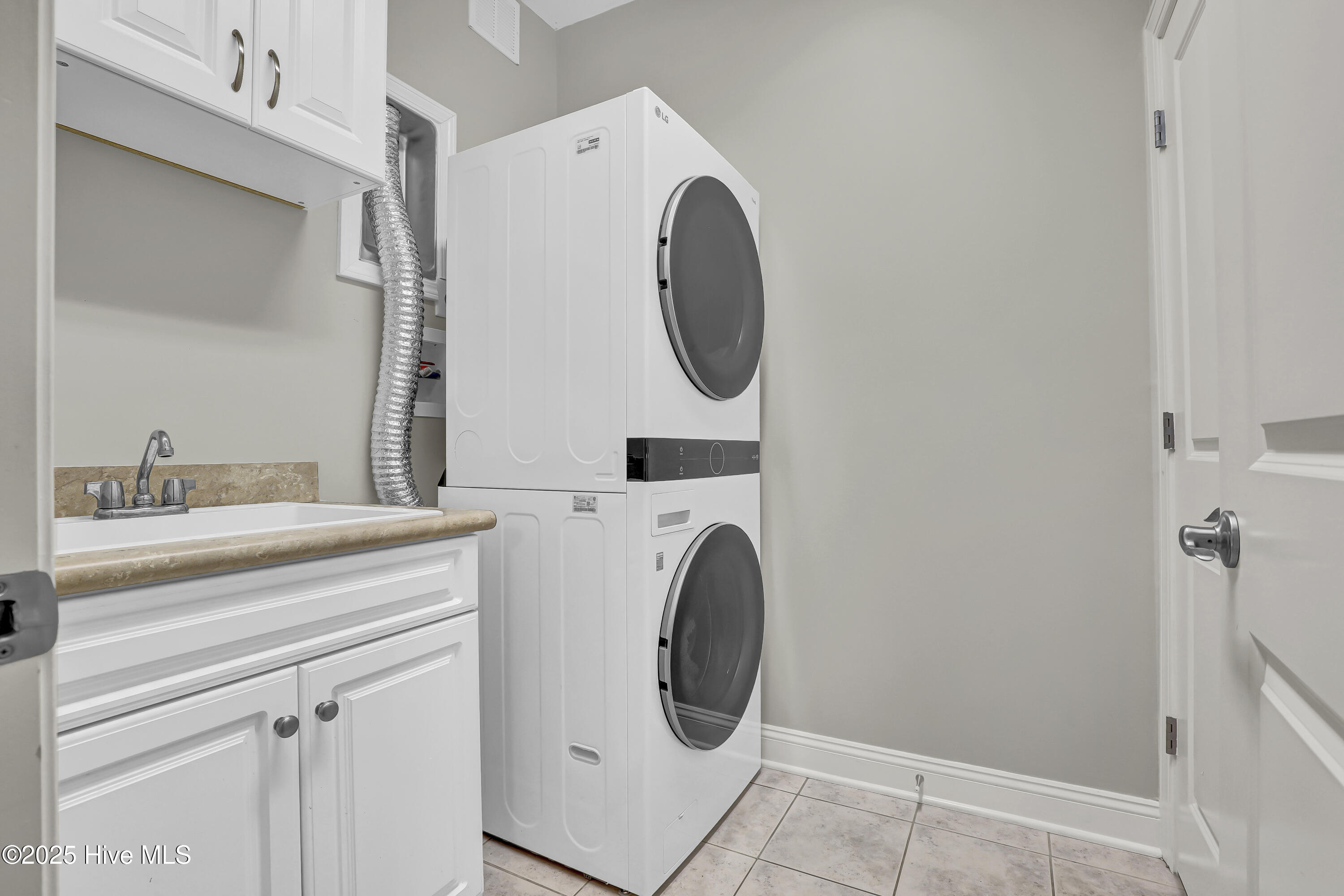 8130 Porters Crossing Way