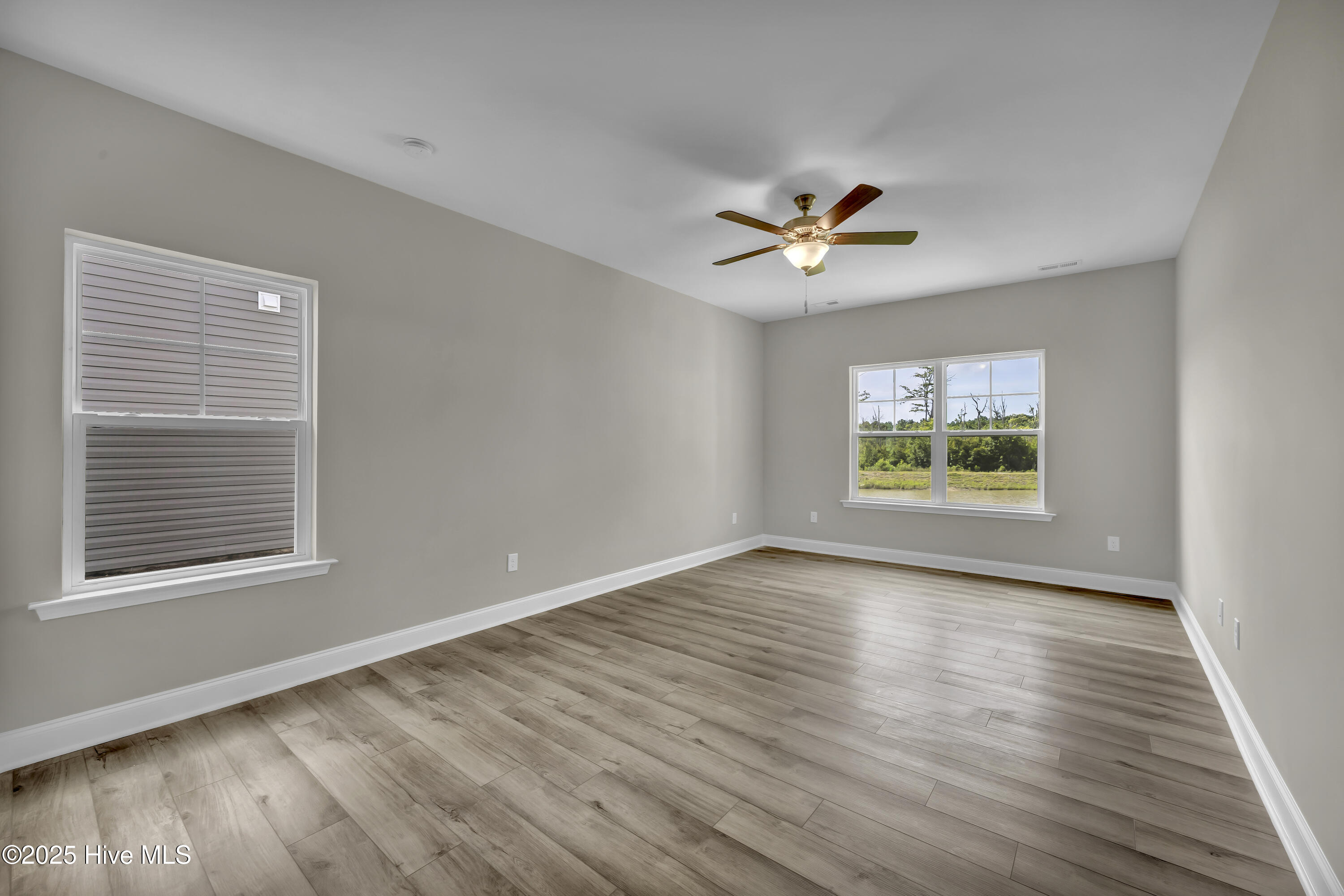 1053 Setting Sun Boulevard NE