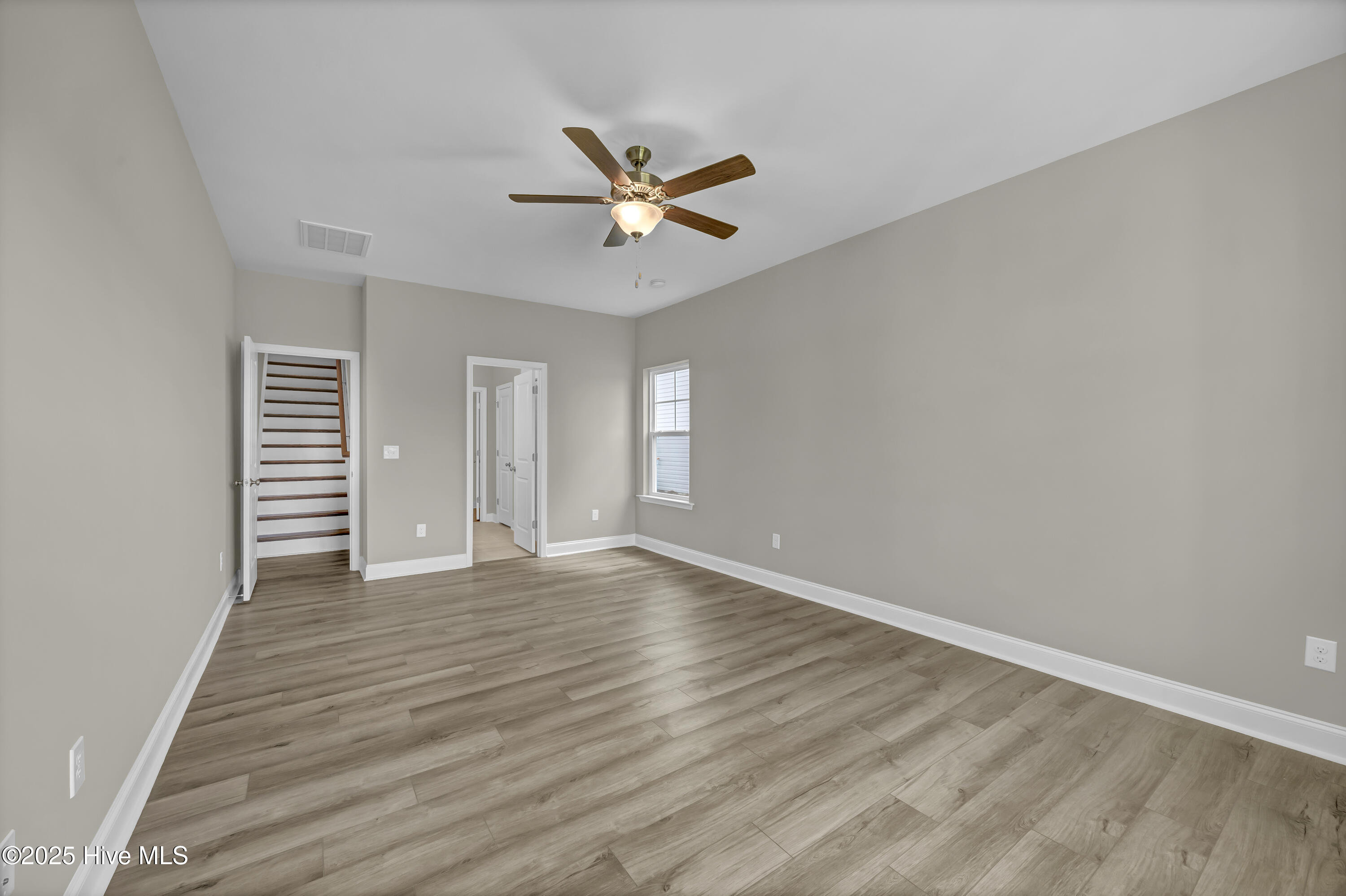 1053 Setting Sun Boulevard NE