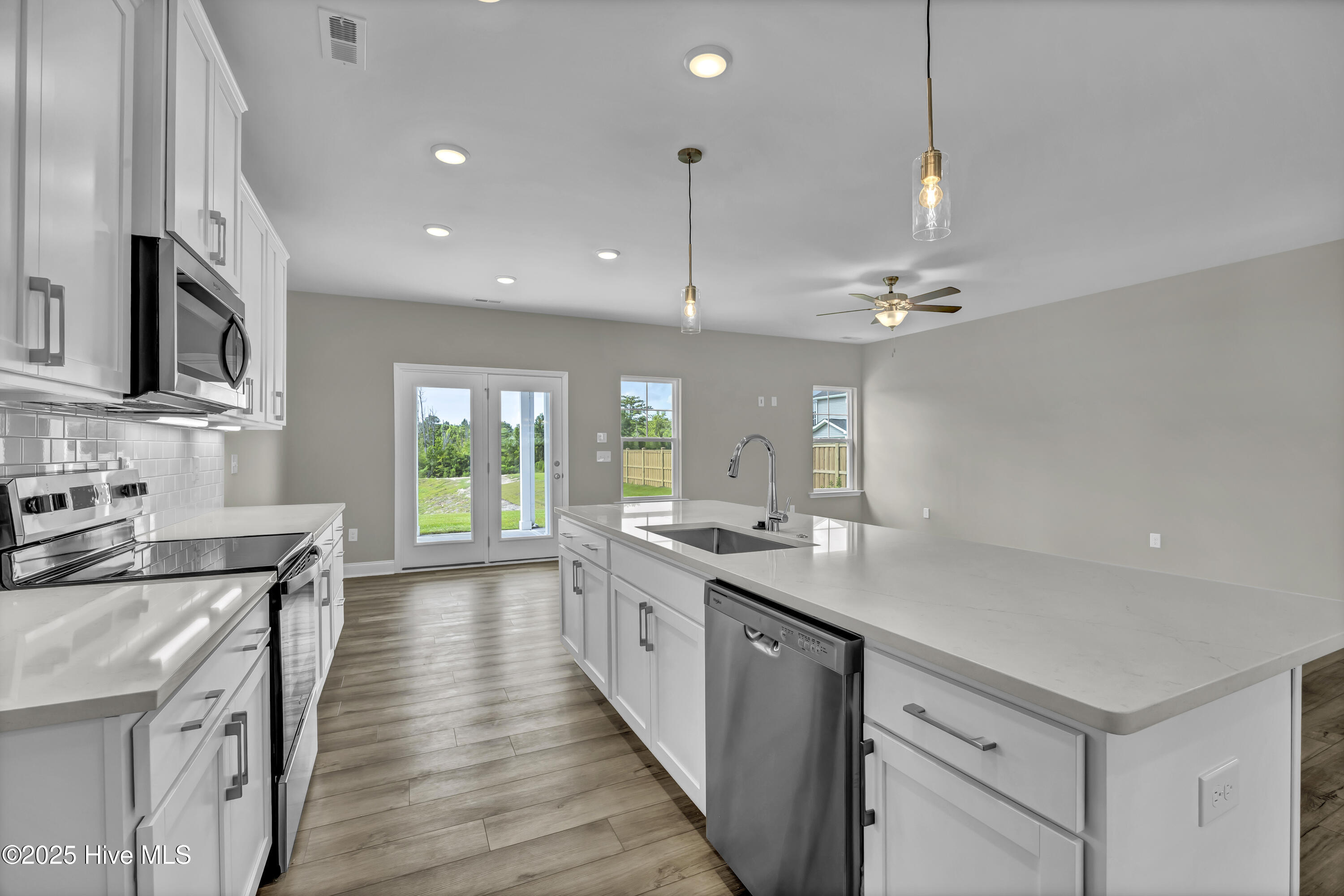 1053 Setting Sun Boulevard NE