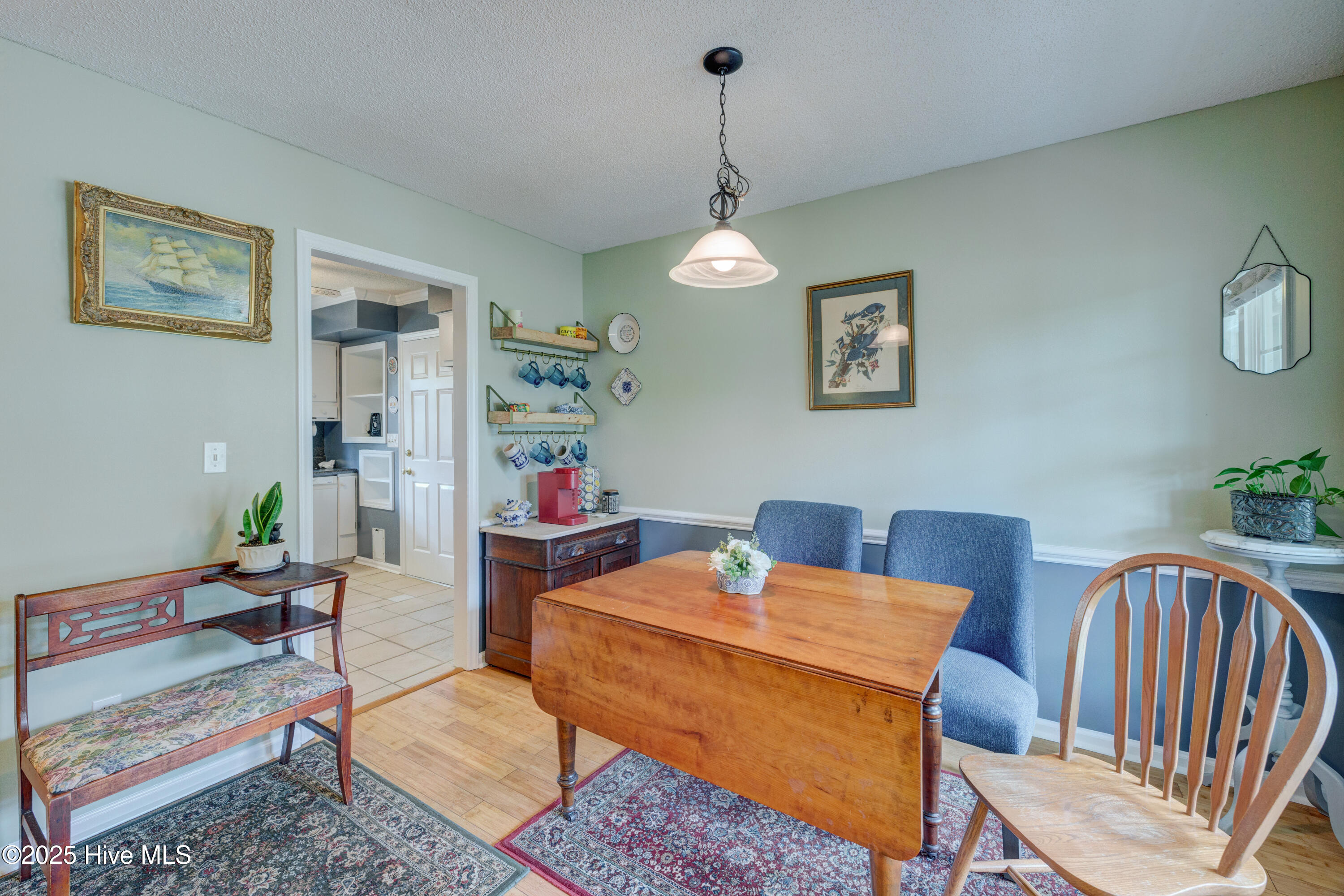 1525 Pointer Lane