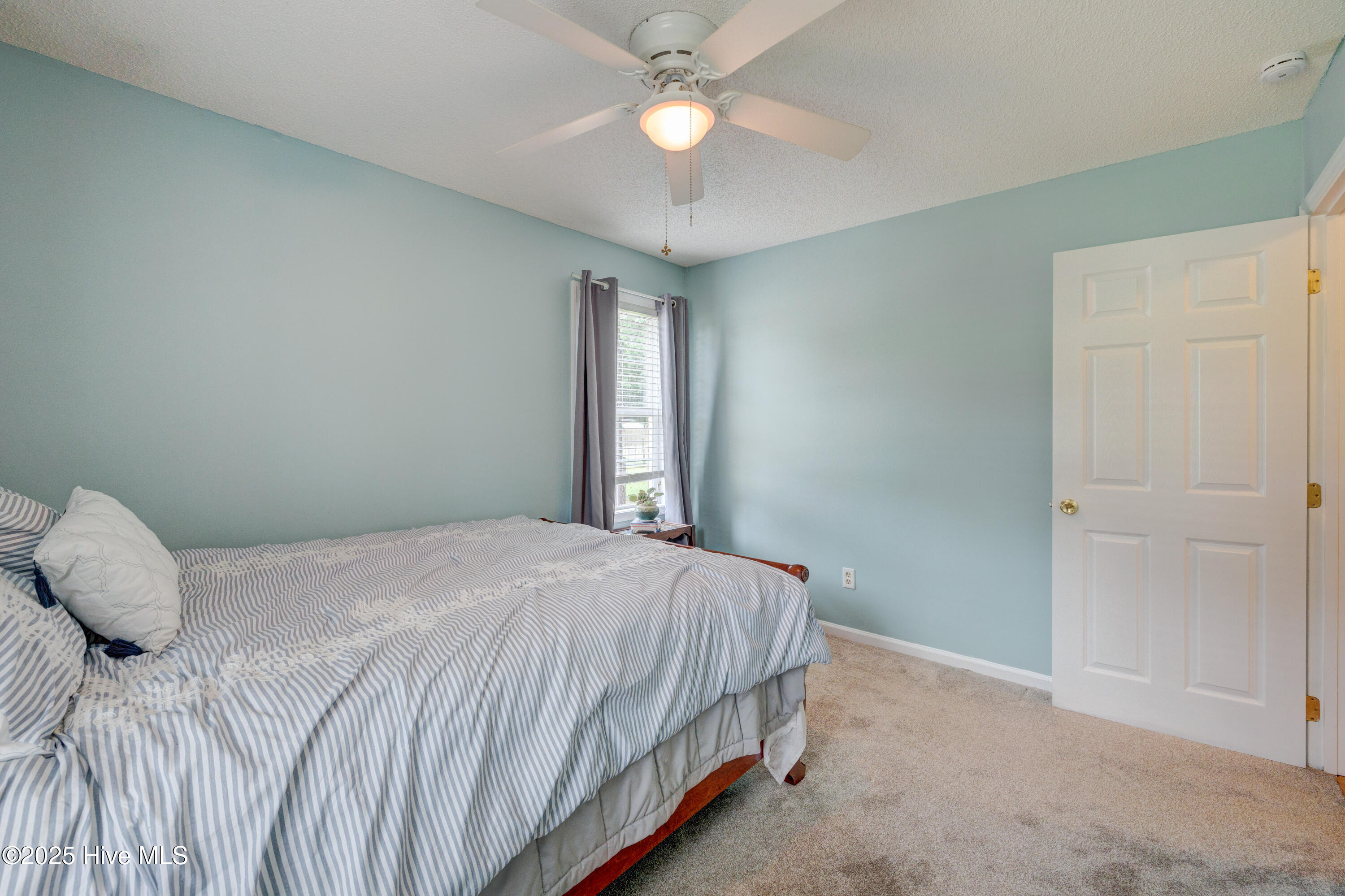 1525 Pointer Lane
