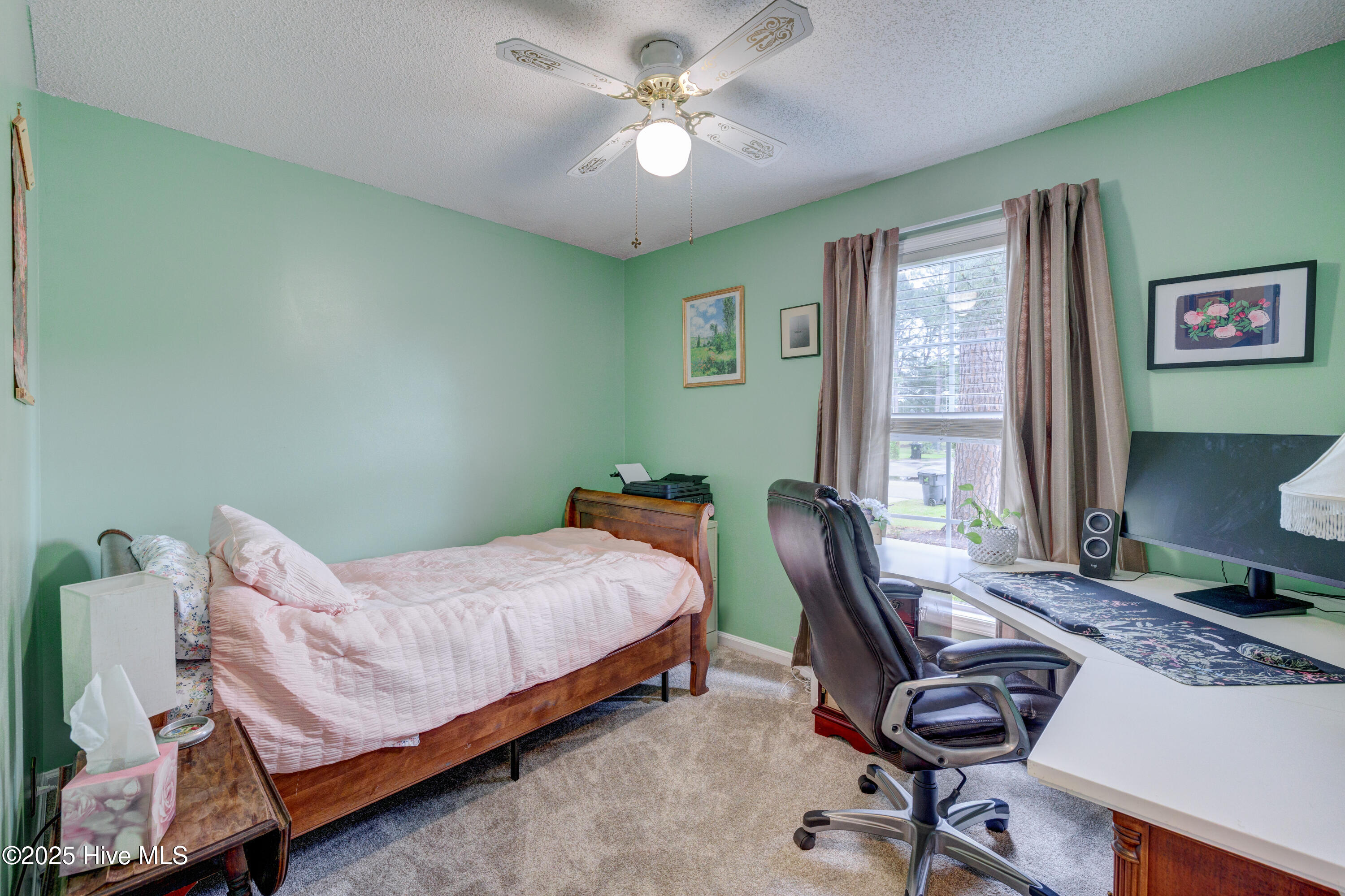 1525 Pointer Lane