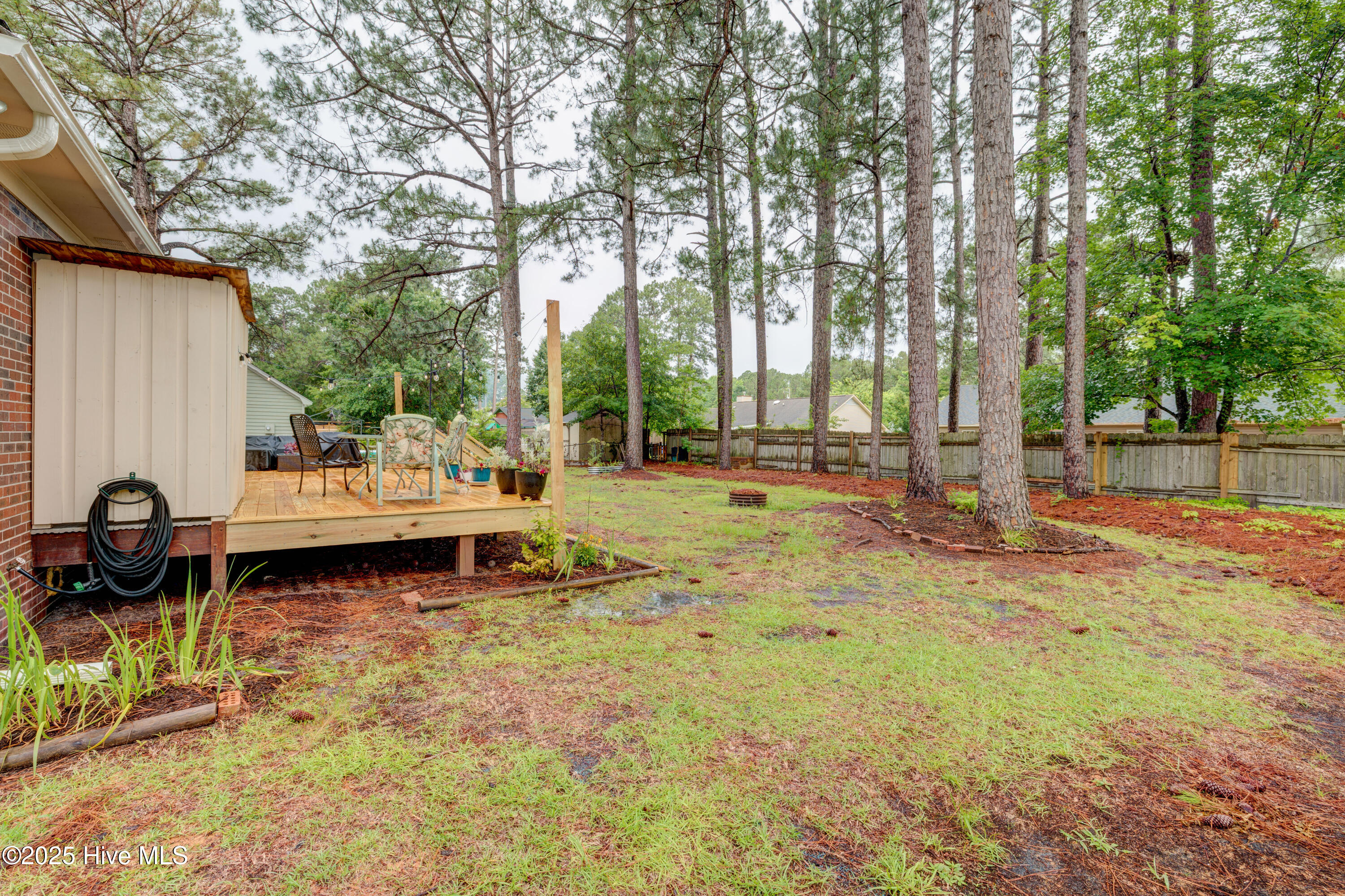 1525 Pointer Lane