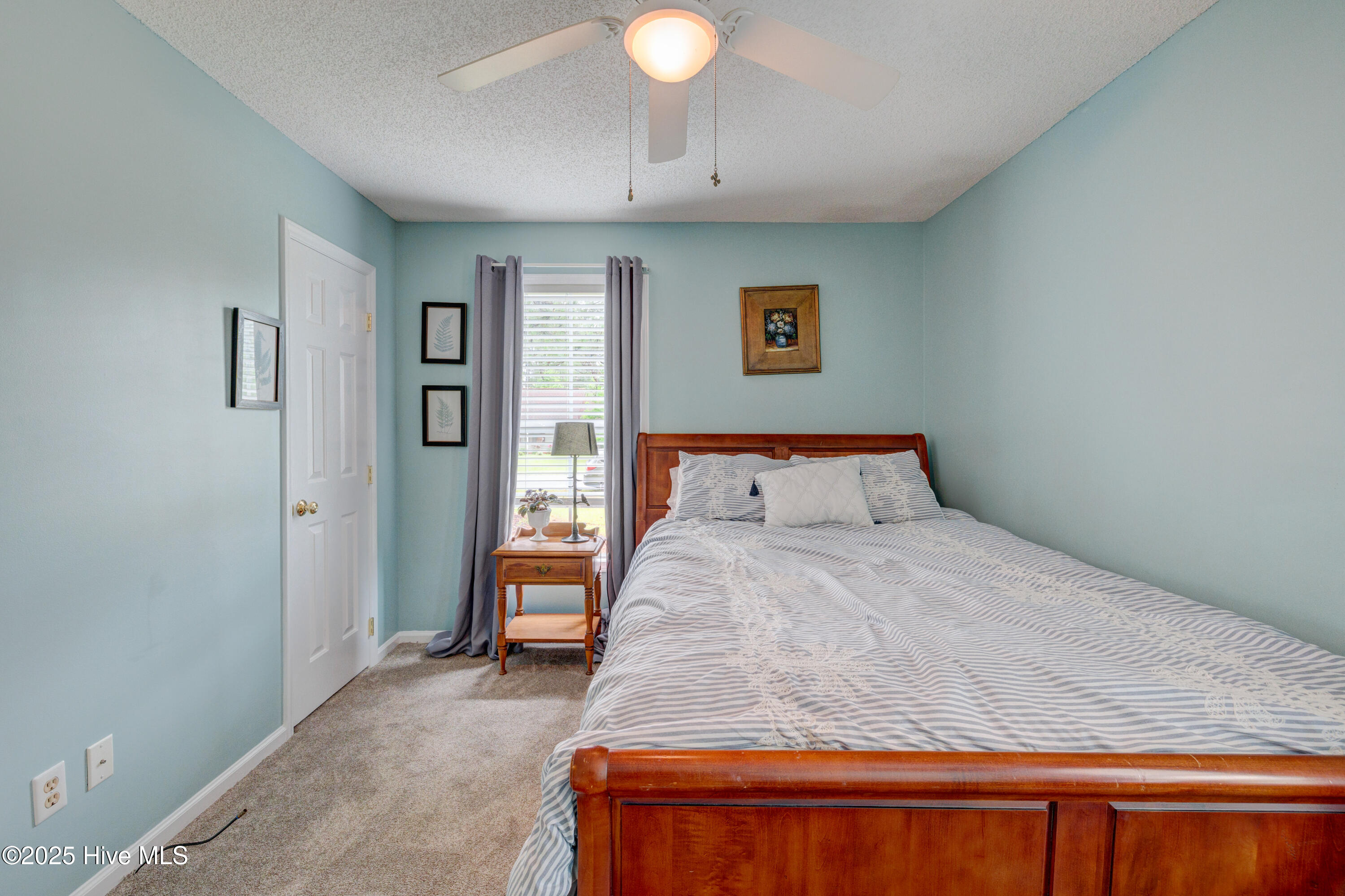 1525 Pointer Lane