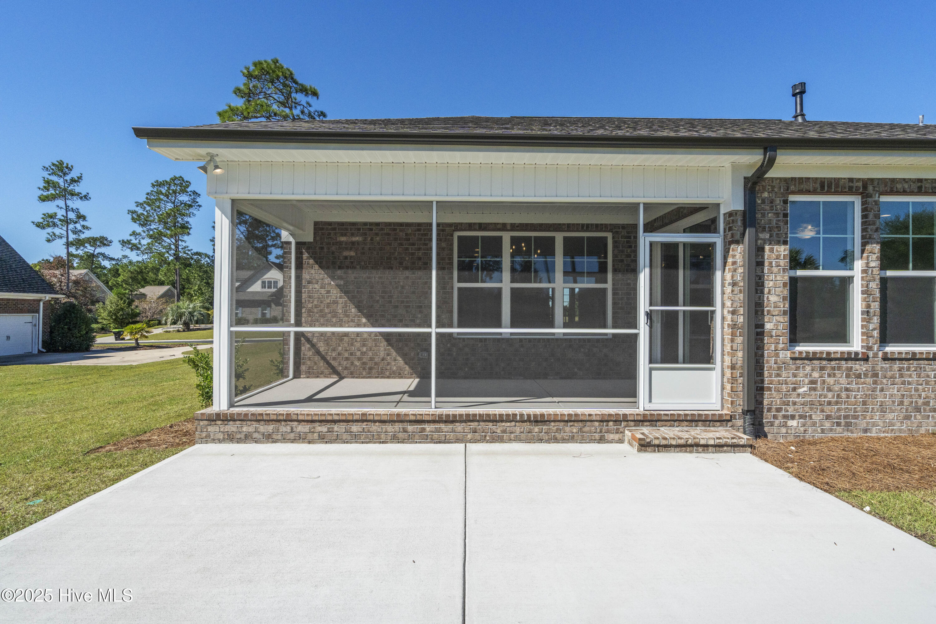 1273 St Simons Drive SE