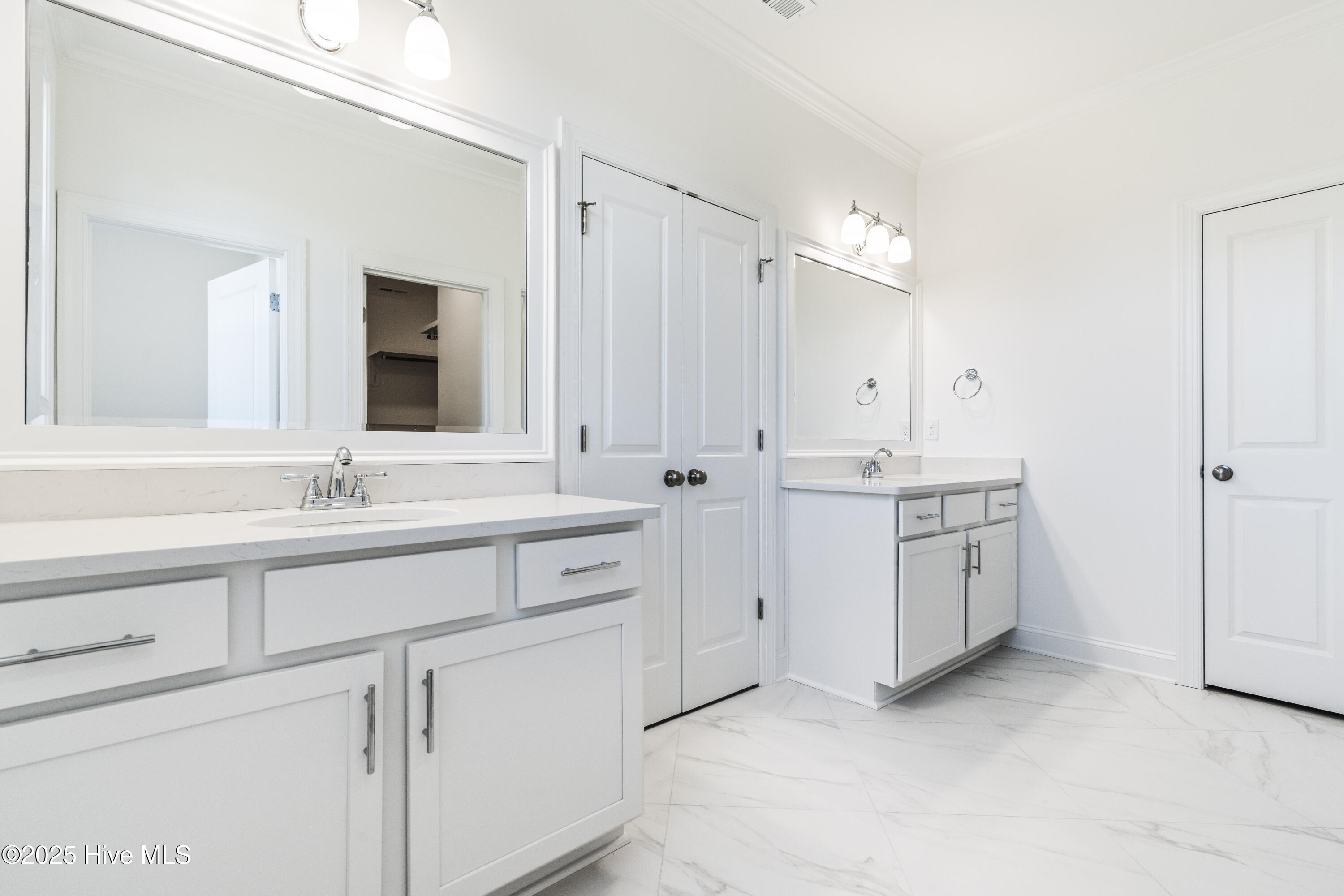 1273 St Simons Drive SE