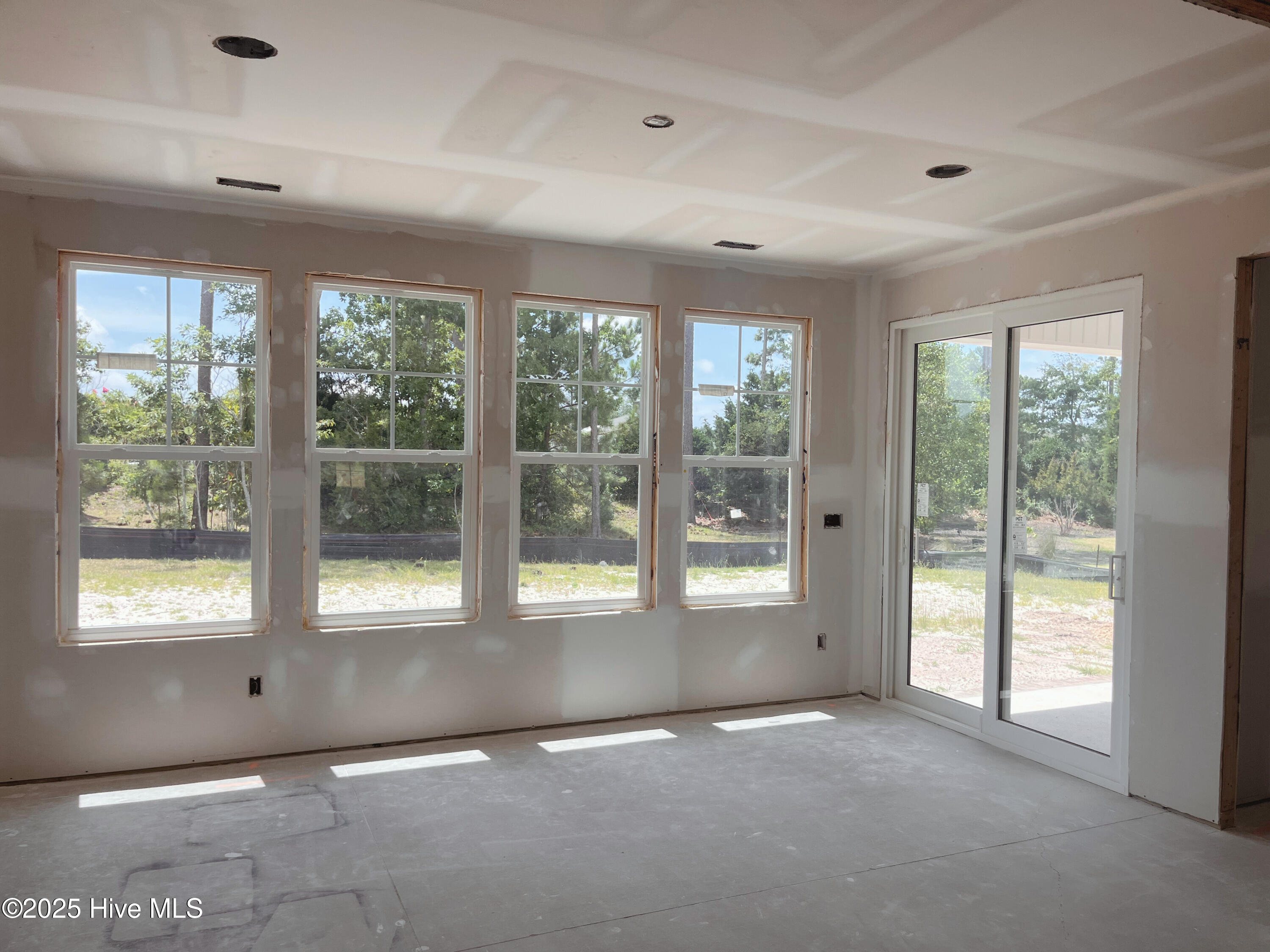 1273 St Simons Drive SE