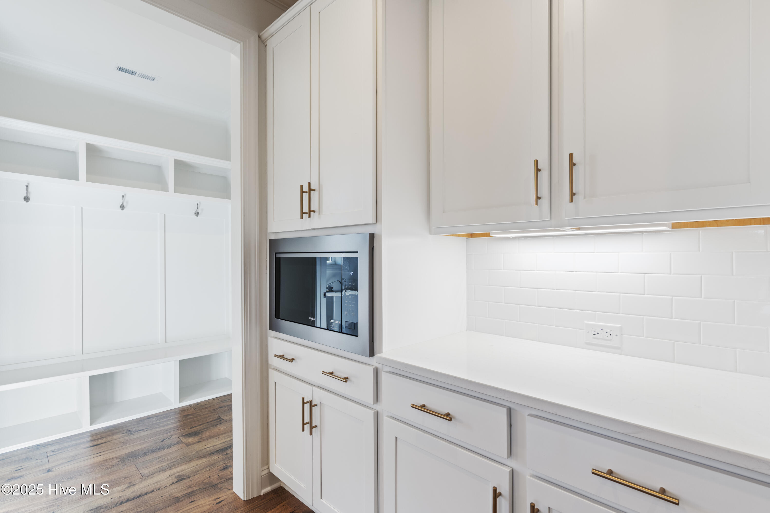 1273 St Simons Drive SE