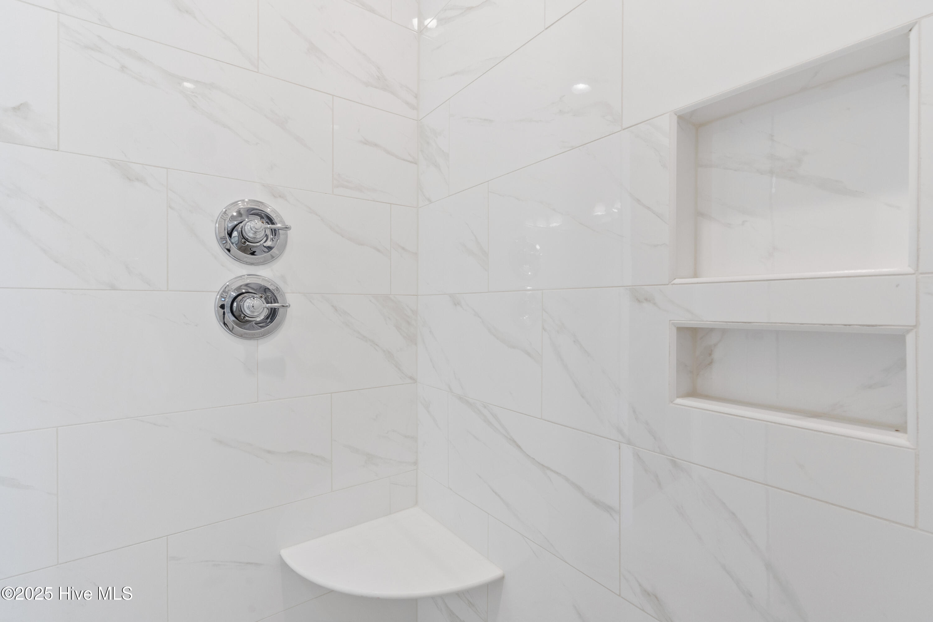 1250 Formosa Drive SE, 85