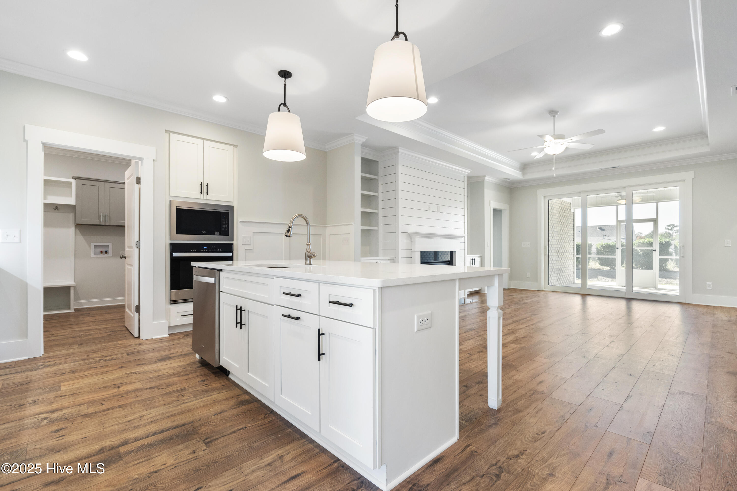 1250 Formosa Drive SE, 85