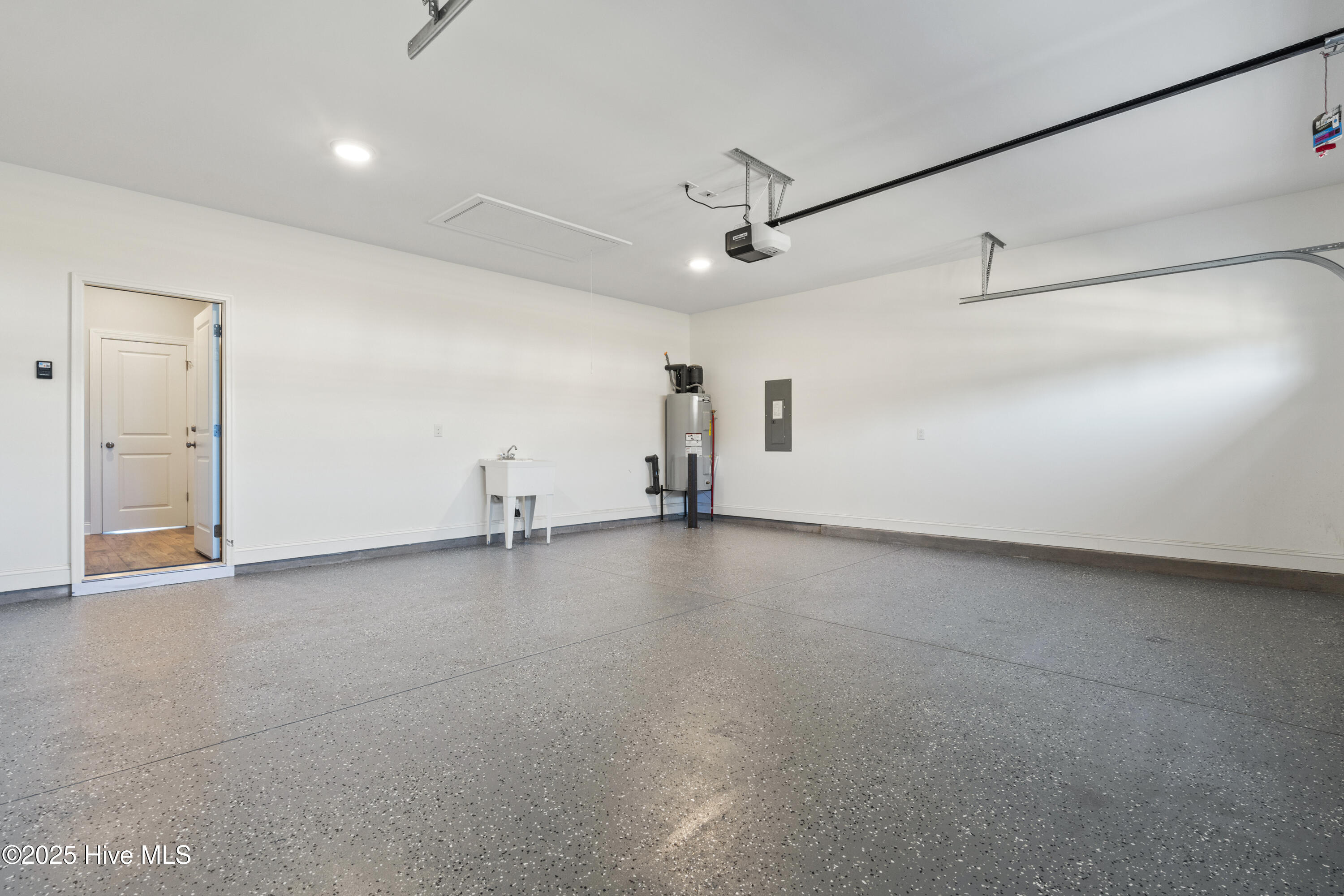 1250 Formosa Drive SE, 85