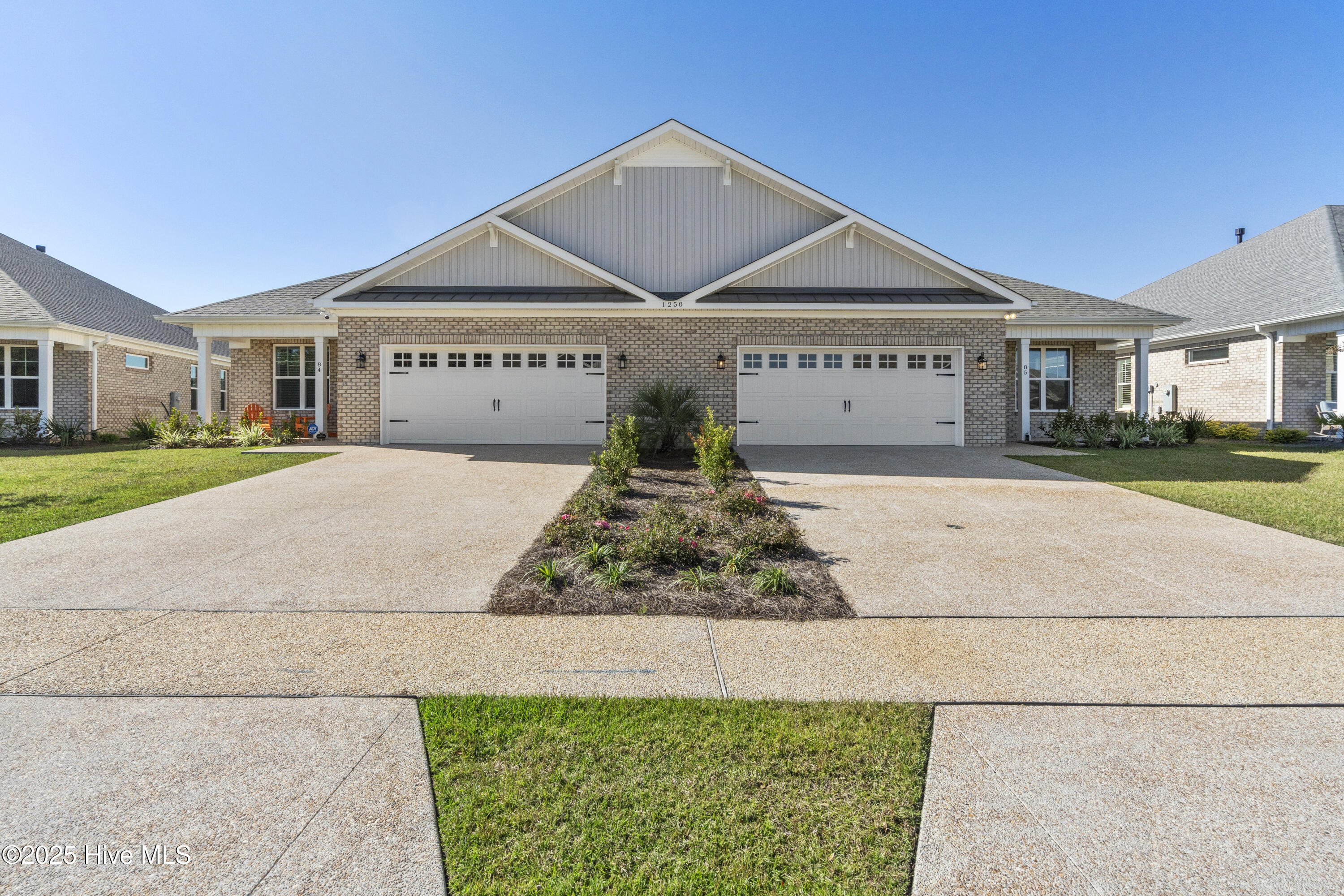 1250 Formosa Drive SE, 85