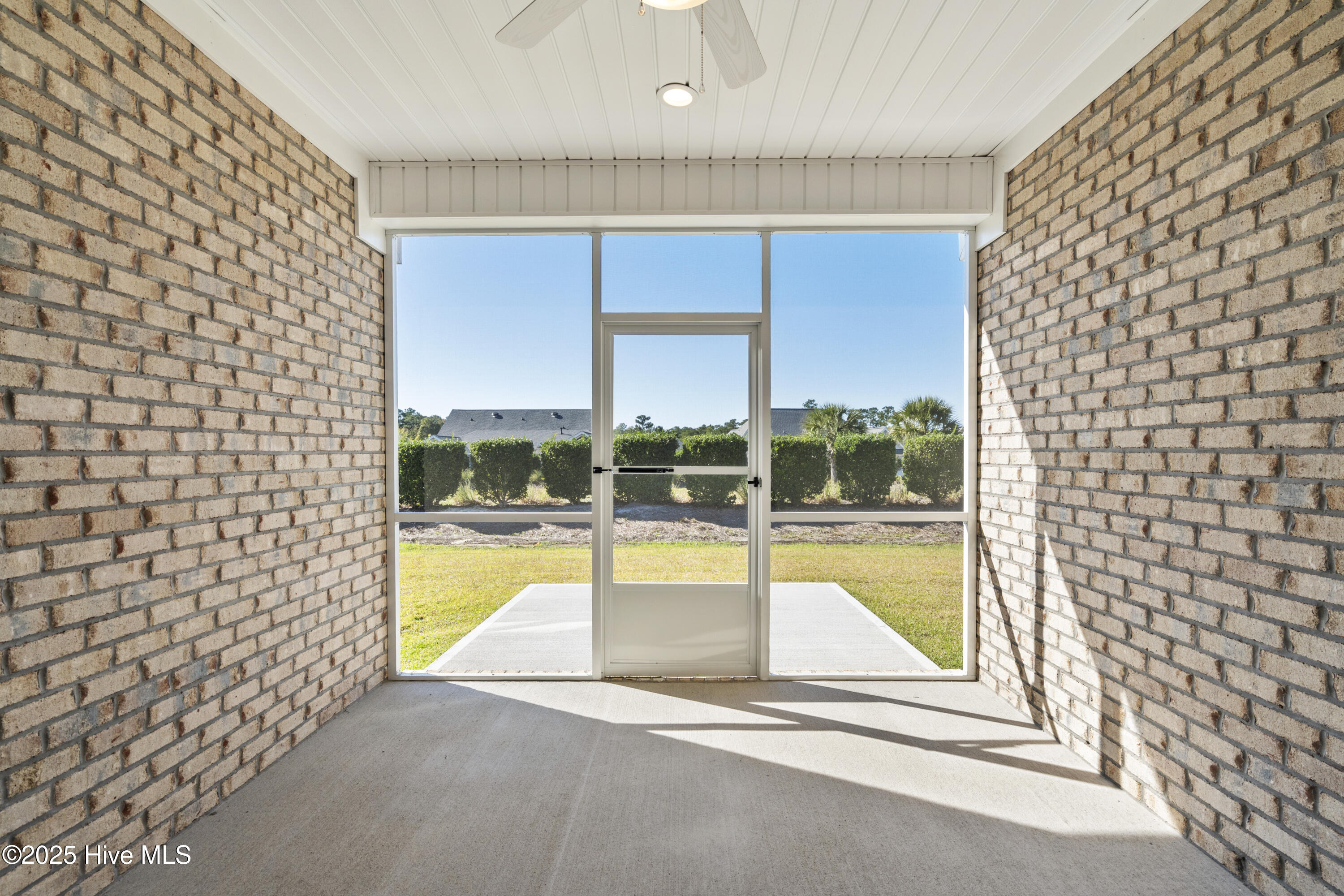 1250 Formosa Drive SE, 85