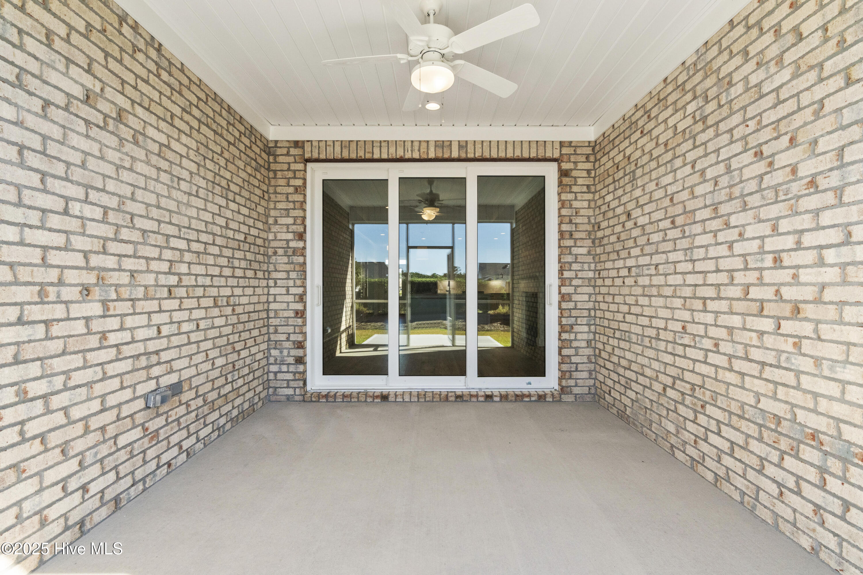 1250 Formosa Drive SE, 85