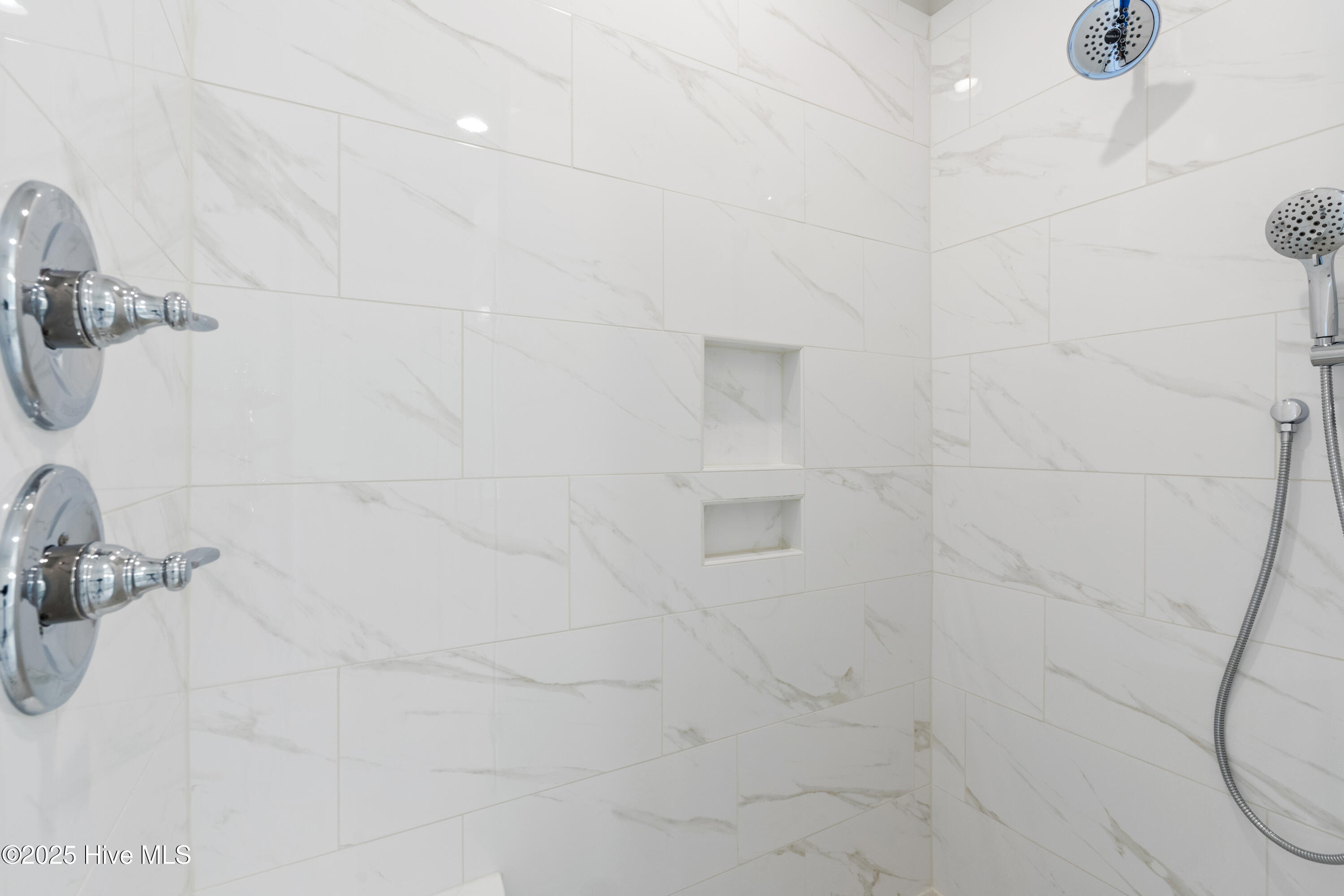 1250 Formosa Drive SE, 85