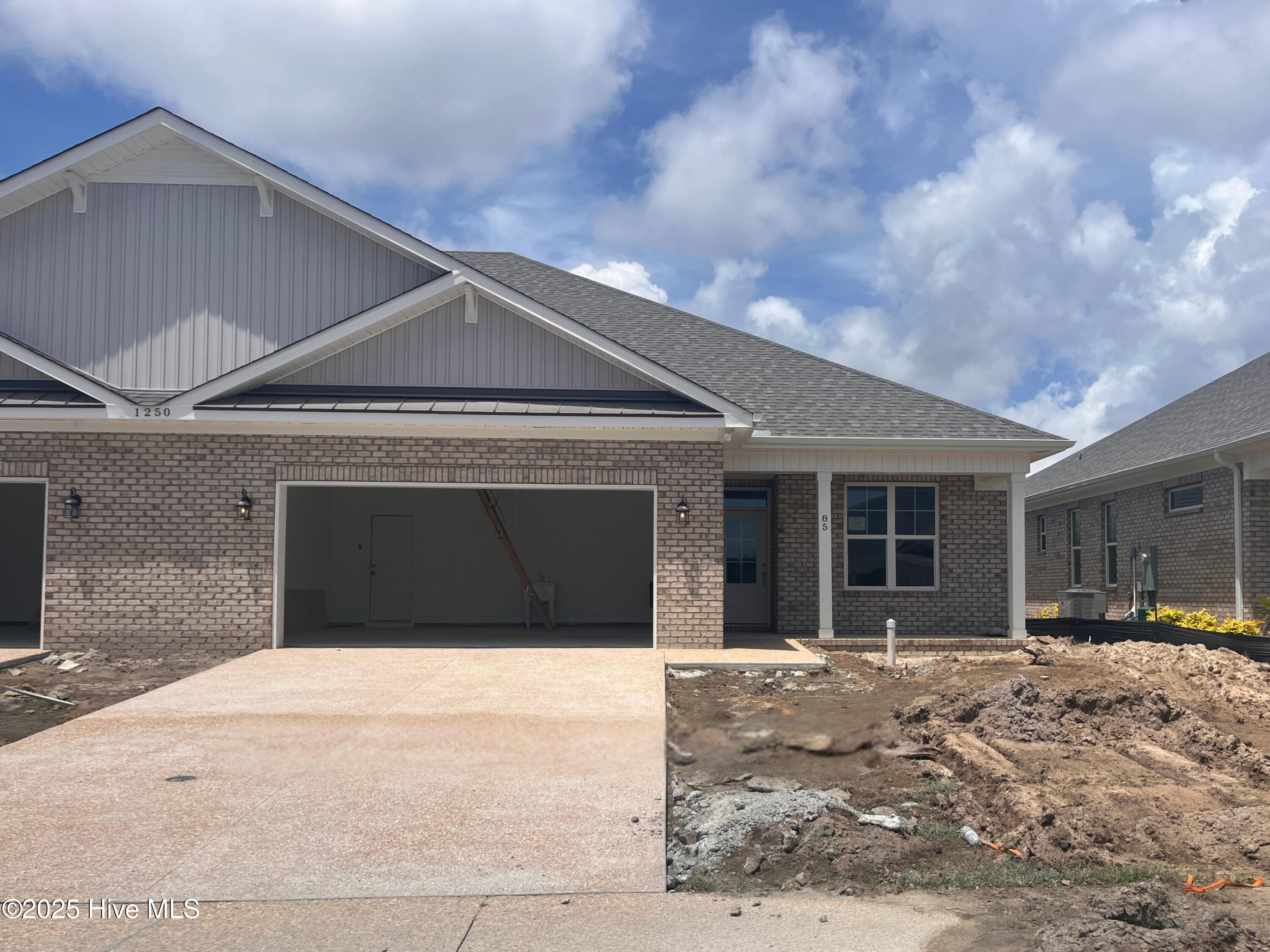 1250 Formosa Drive SE, 85