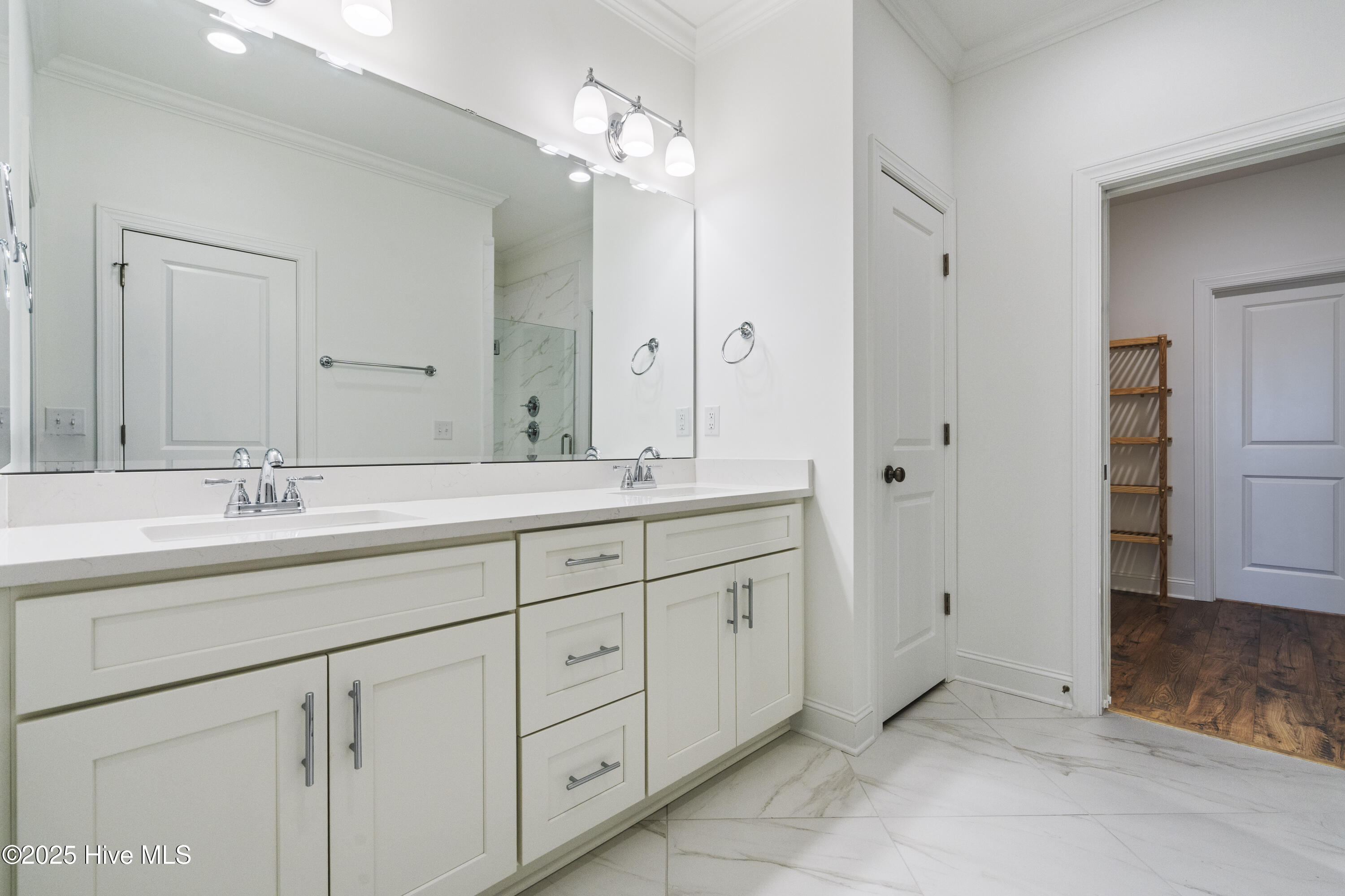 1246 Formosa Drive SE, 83