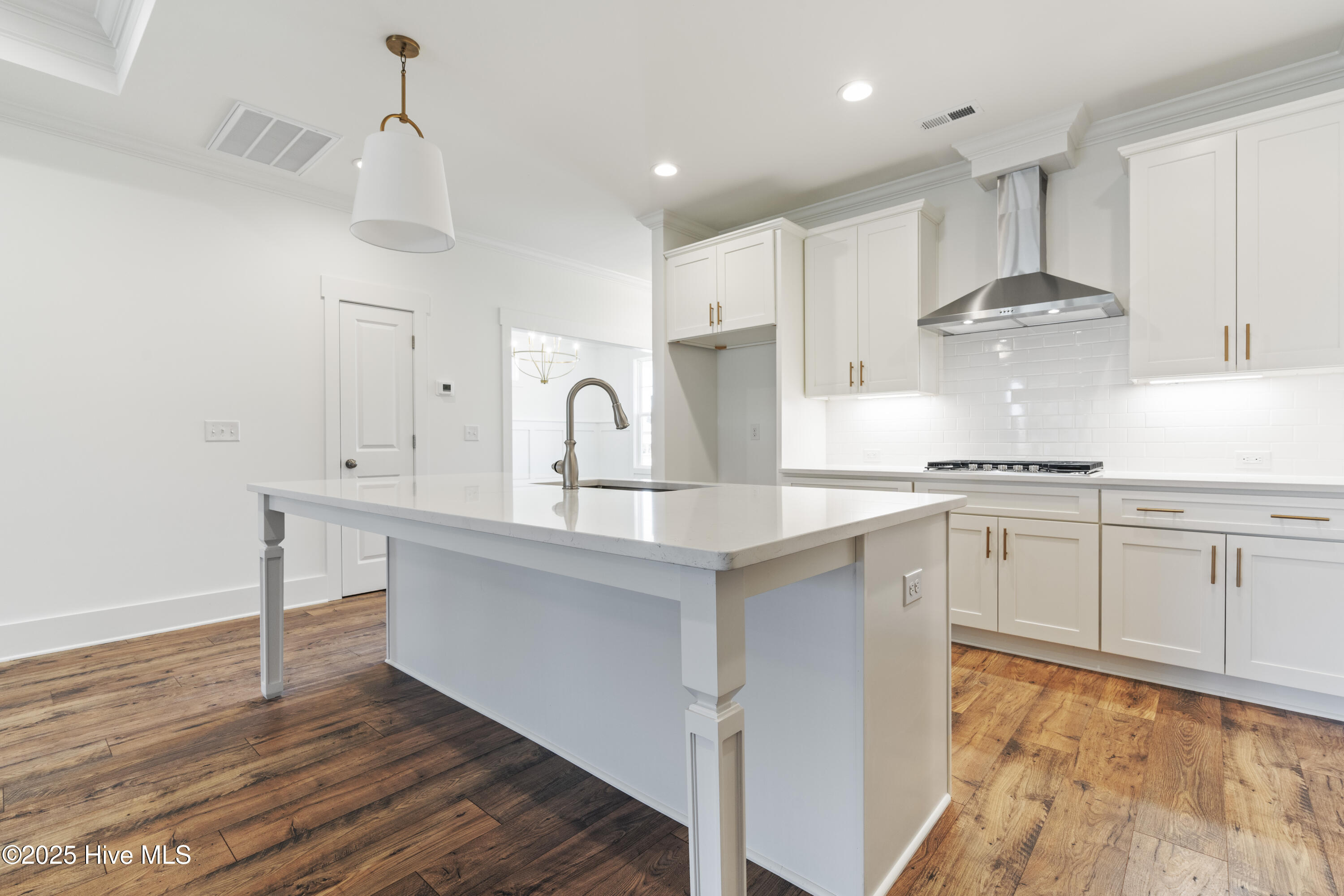 1246 Formosa Drive SE, 83