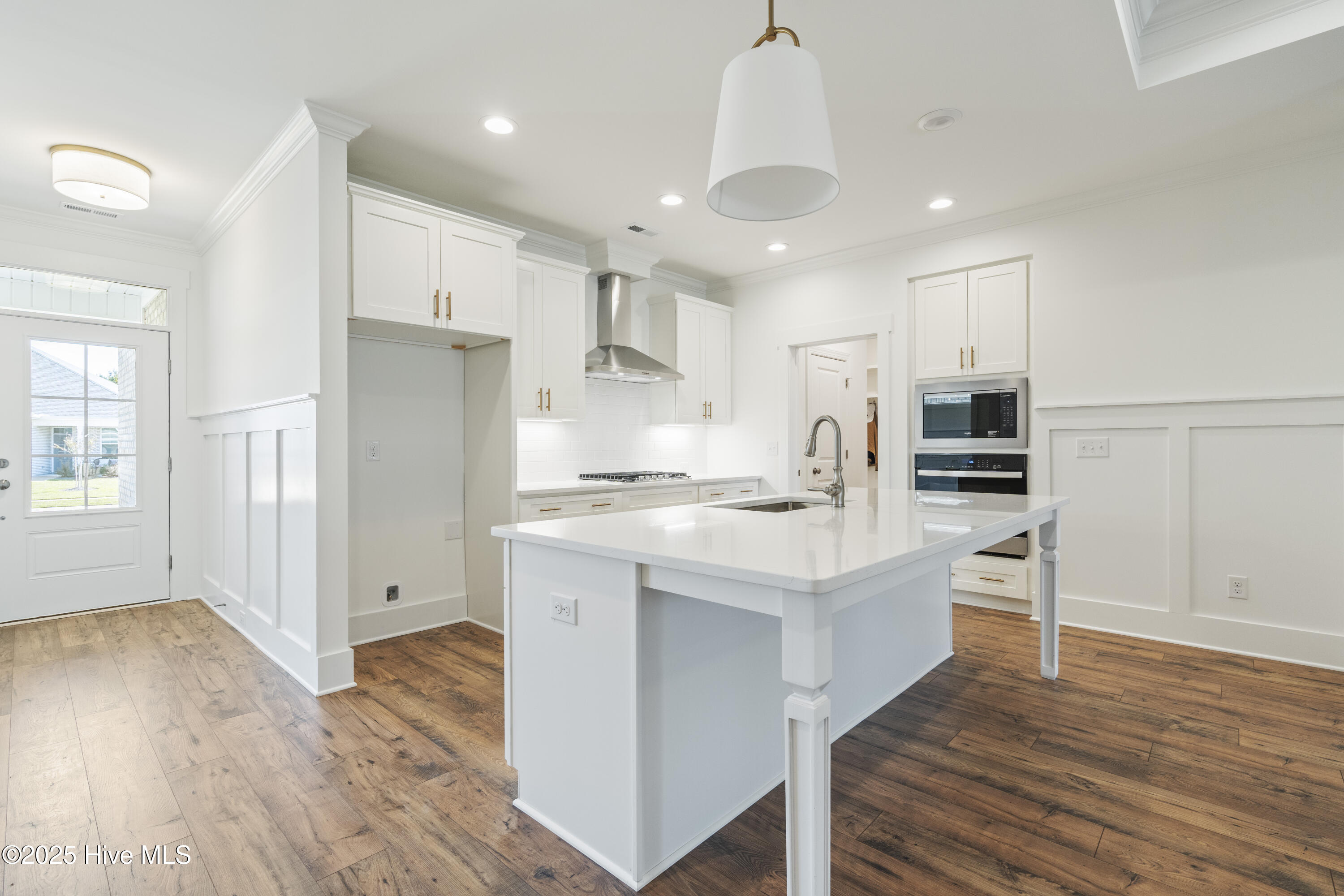 1246 Formosa Drive SE, 83