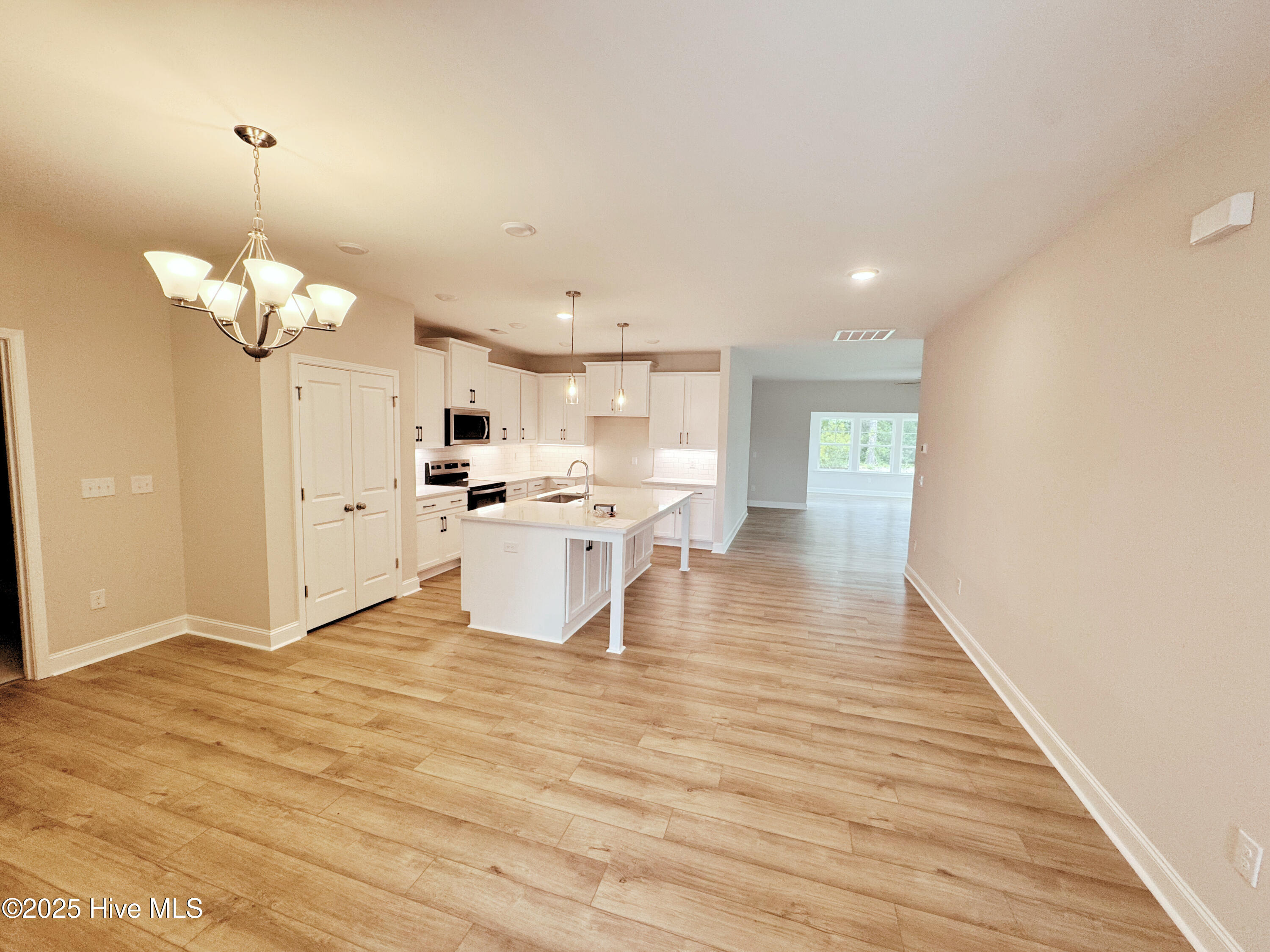 822 Red Sky Drive NE