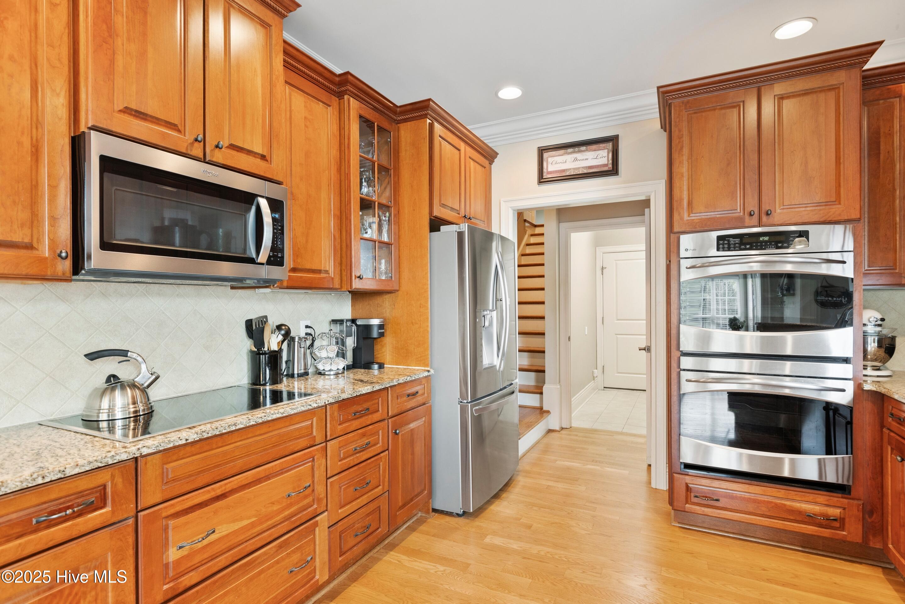 3298 Kensington Square SW