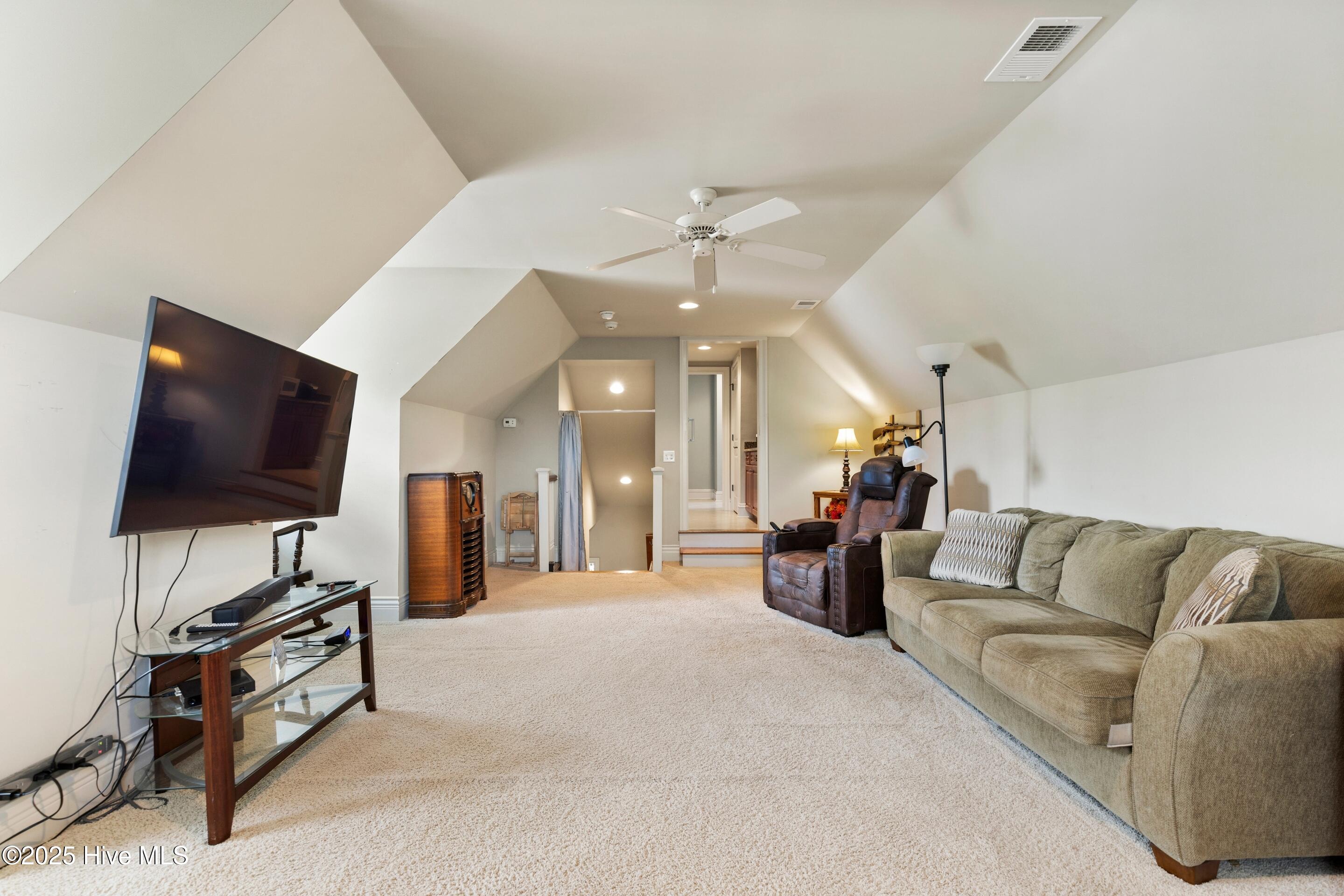 3298 Kensington Square SW