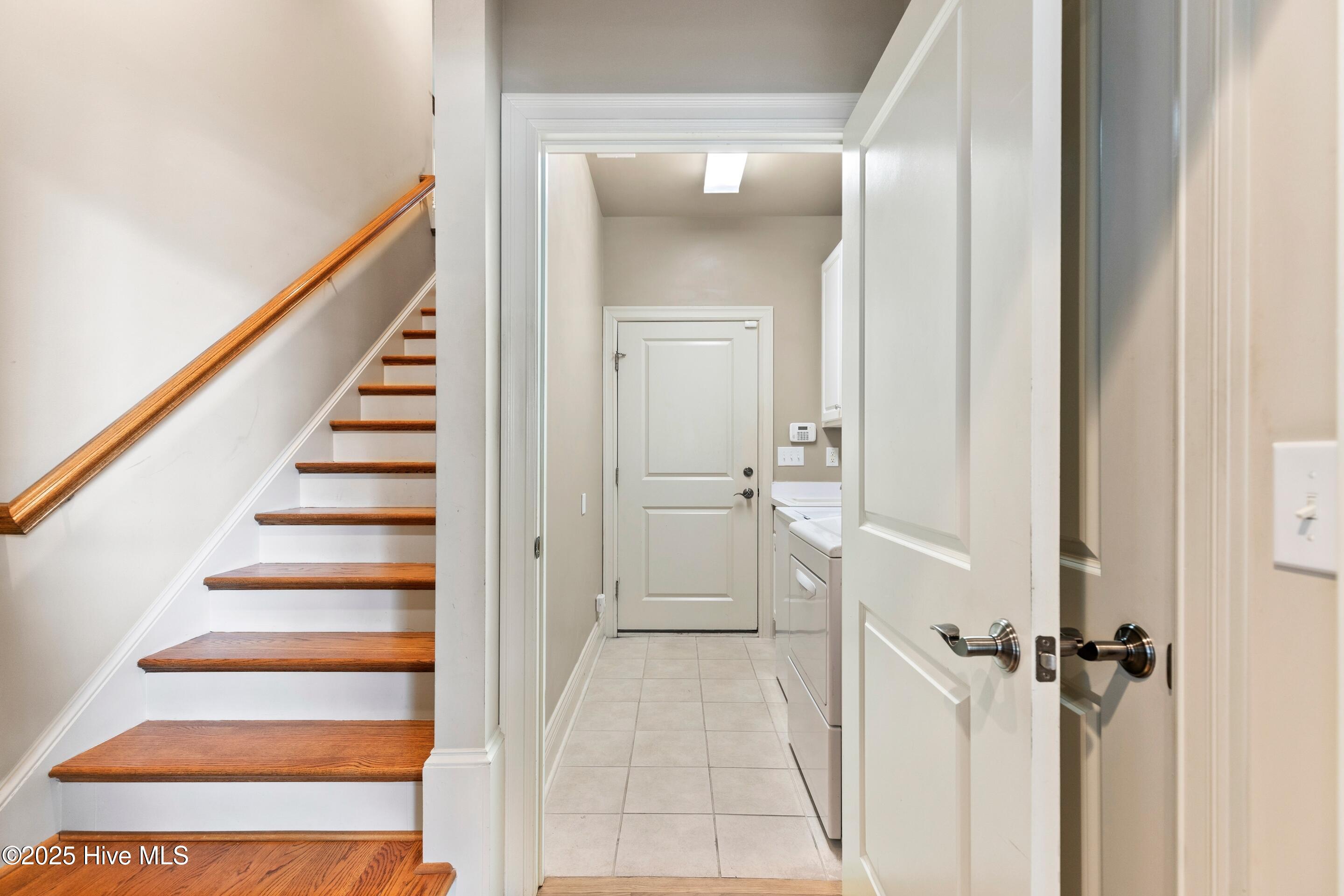 3298 Kensington Square SW