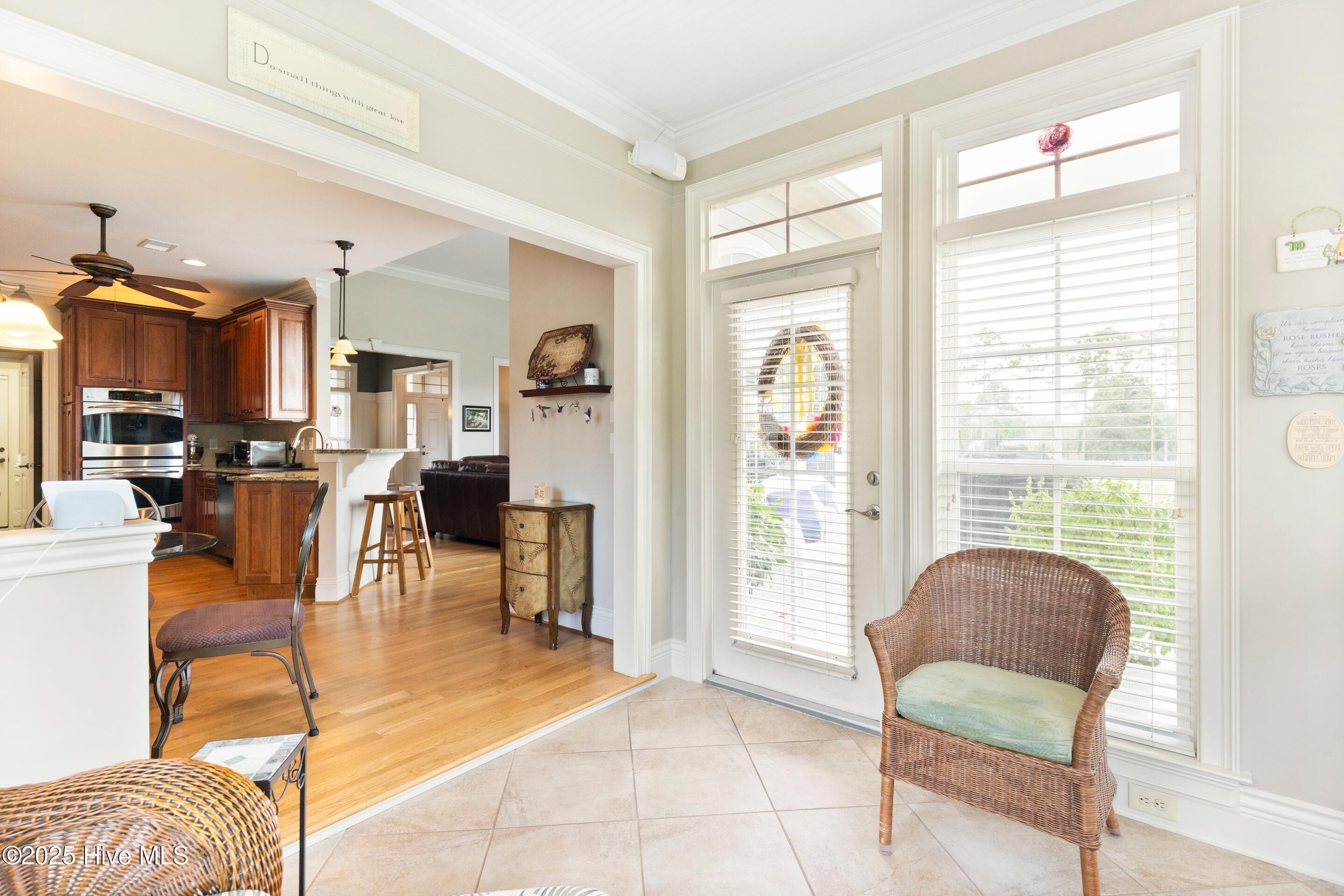3298 Kensington Square SW